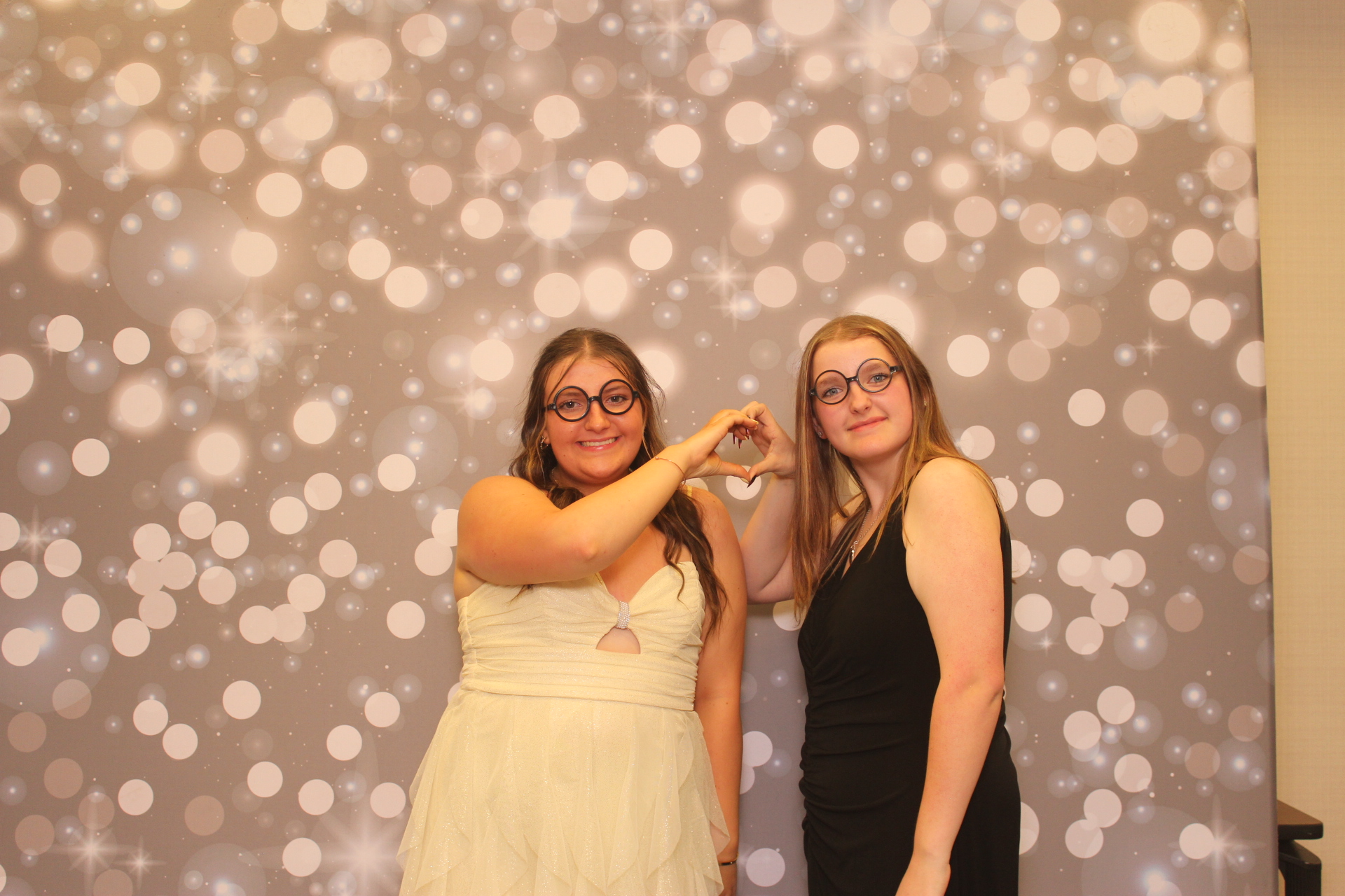 Valley View Prom | View more photos from the event at gallery.photoboothcincy.com/u/PhotoBoothCincy/Valley-View-Prom-0