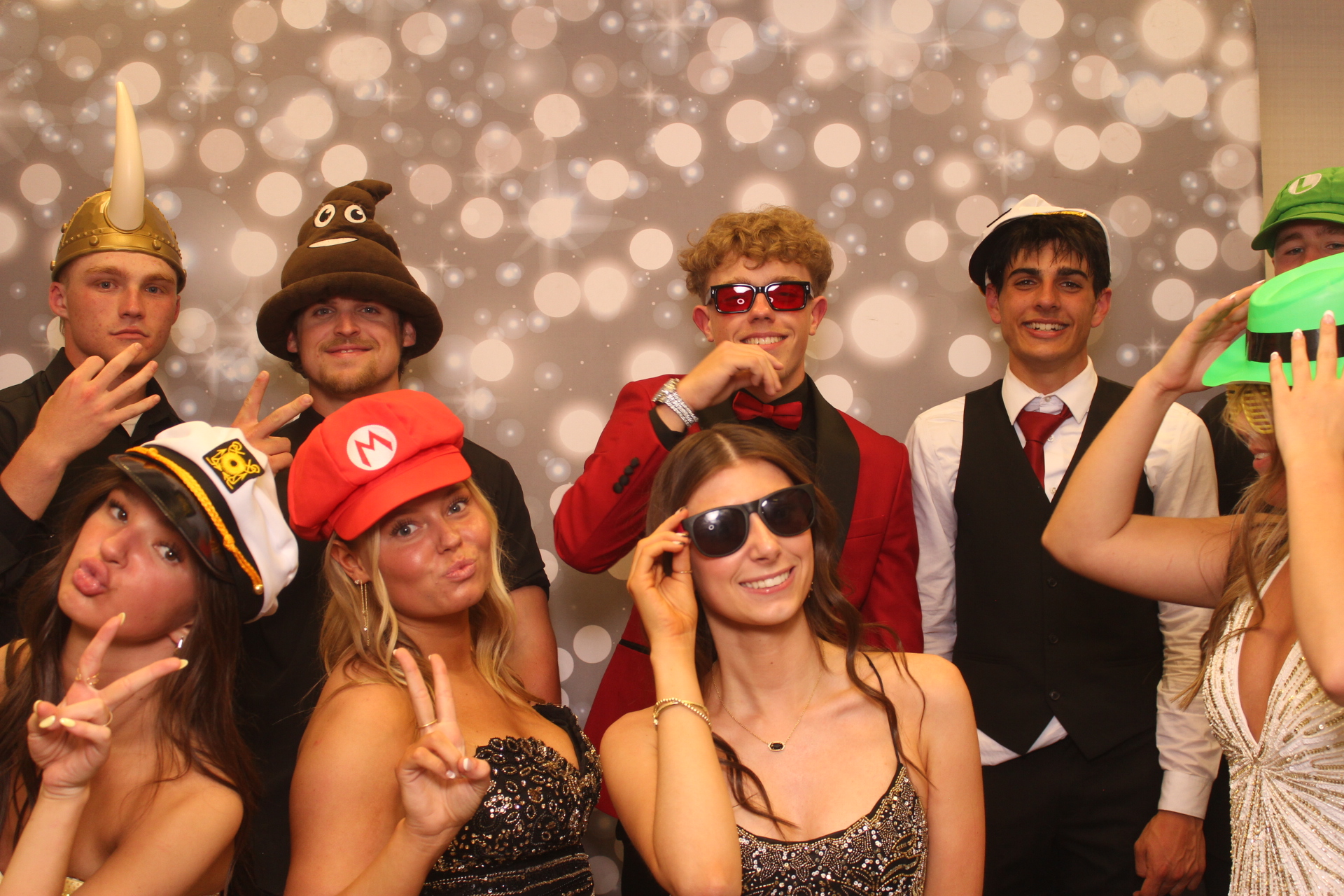 Valley View Prom | View more photos from the event at gallery.photoboothcincy.com/u/PhotoBoothCincy/Valley-View-Prom-0