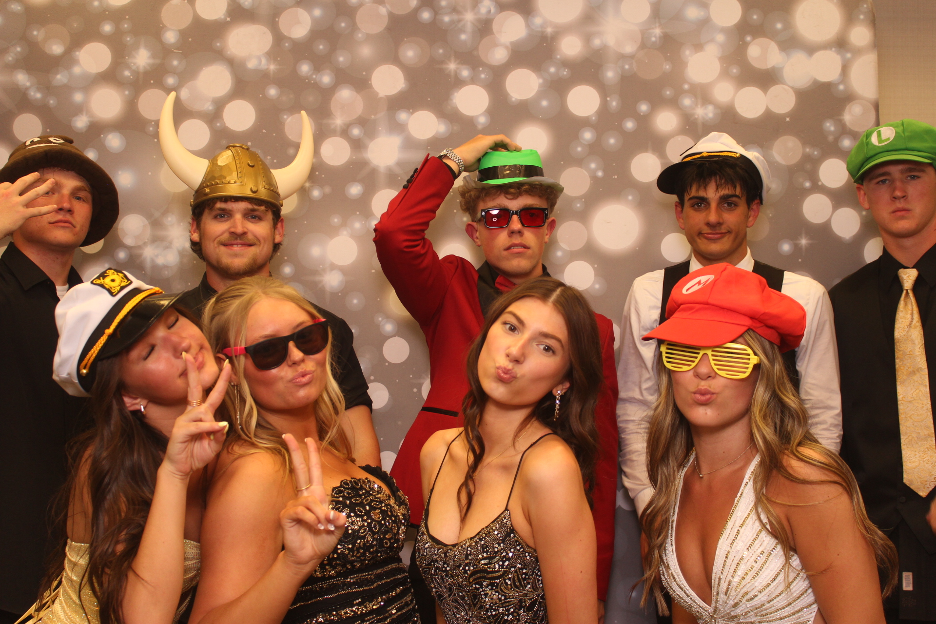 Valley View Prom | View more photos from the event at gallery.photoboothcincy.com/u/PhotoBoothCincy/Valley-View-Prom-0