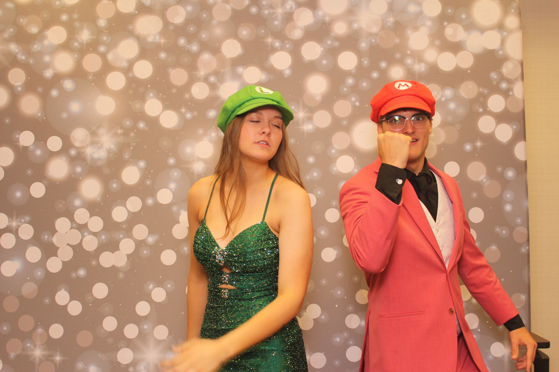 Valley View Prom | View more photos from the event at gallery.photoboothcincy.com/u/PhotoBoothCincy/Valley-View-Prom-0