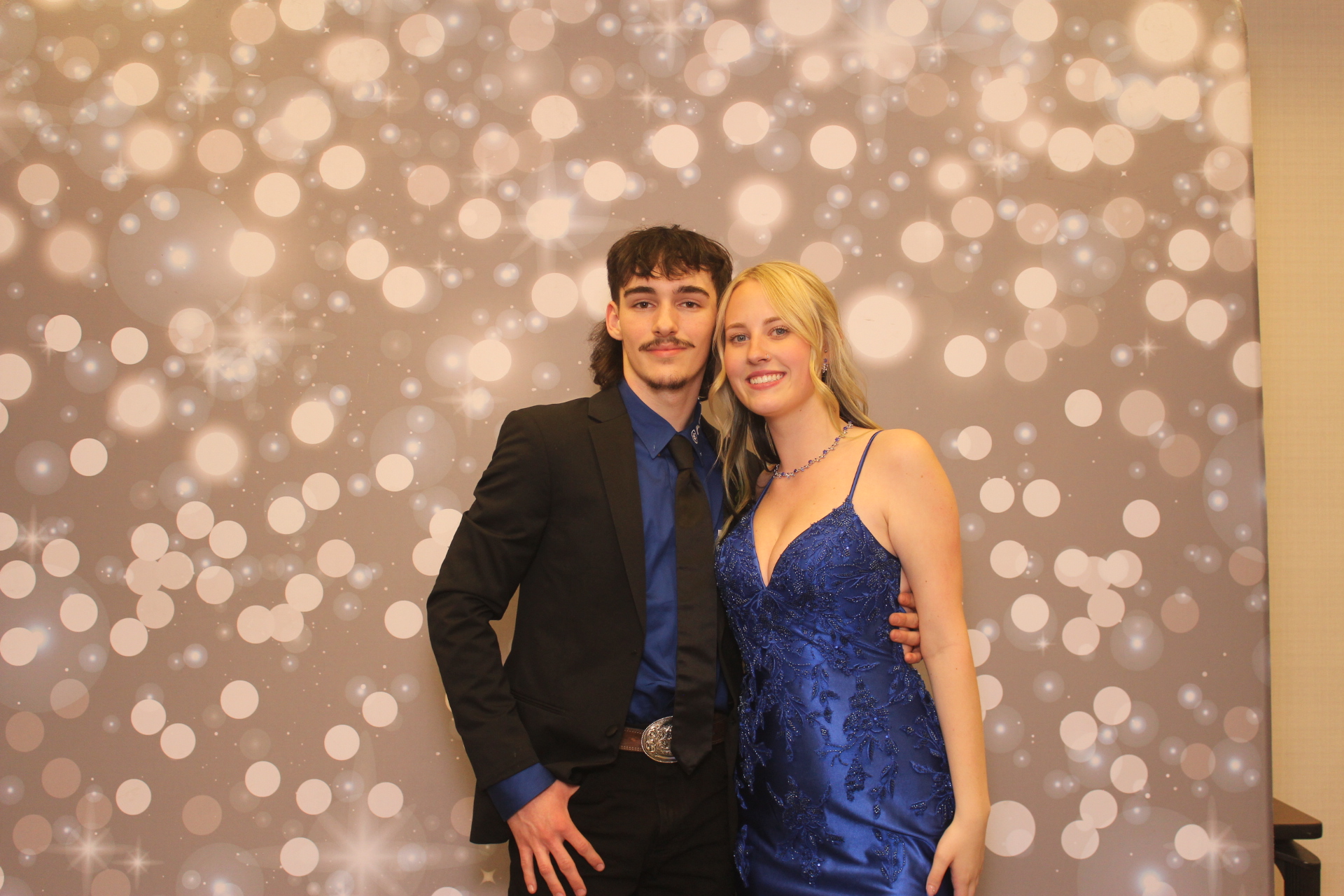 Valley View Prom | View more photos from the event at gallery.photoboothcincy.com/u/PhotoBoothCincy/Valley-View-Prom-0
