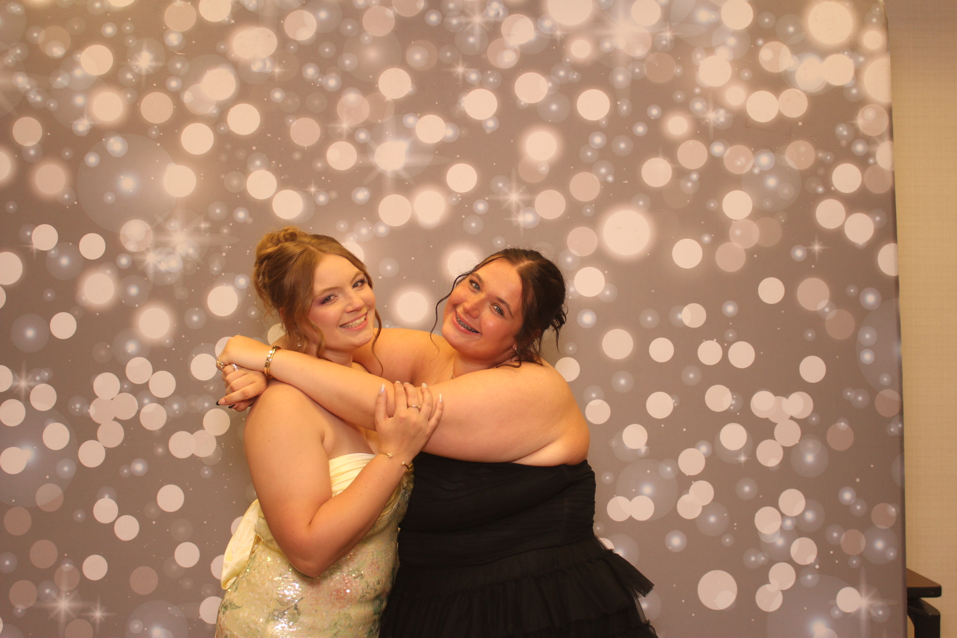 Valley View Prom | View more photos from the event at gallery.photoboothcincy.com/u/PhotoBoothCincy/Valley-View-Prom-0