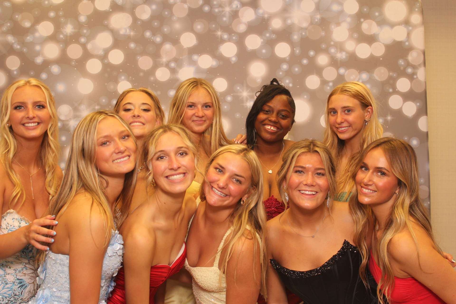Valley View Prom | View more photos from the event at gallery.photoboothcincy.com/u/PhotoBoothCincy/Valley-View-Prom-0