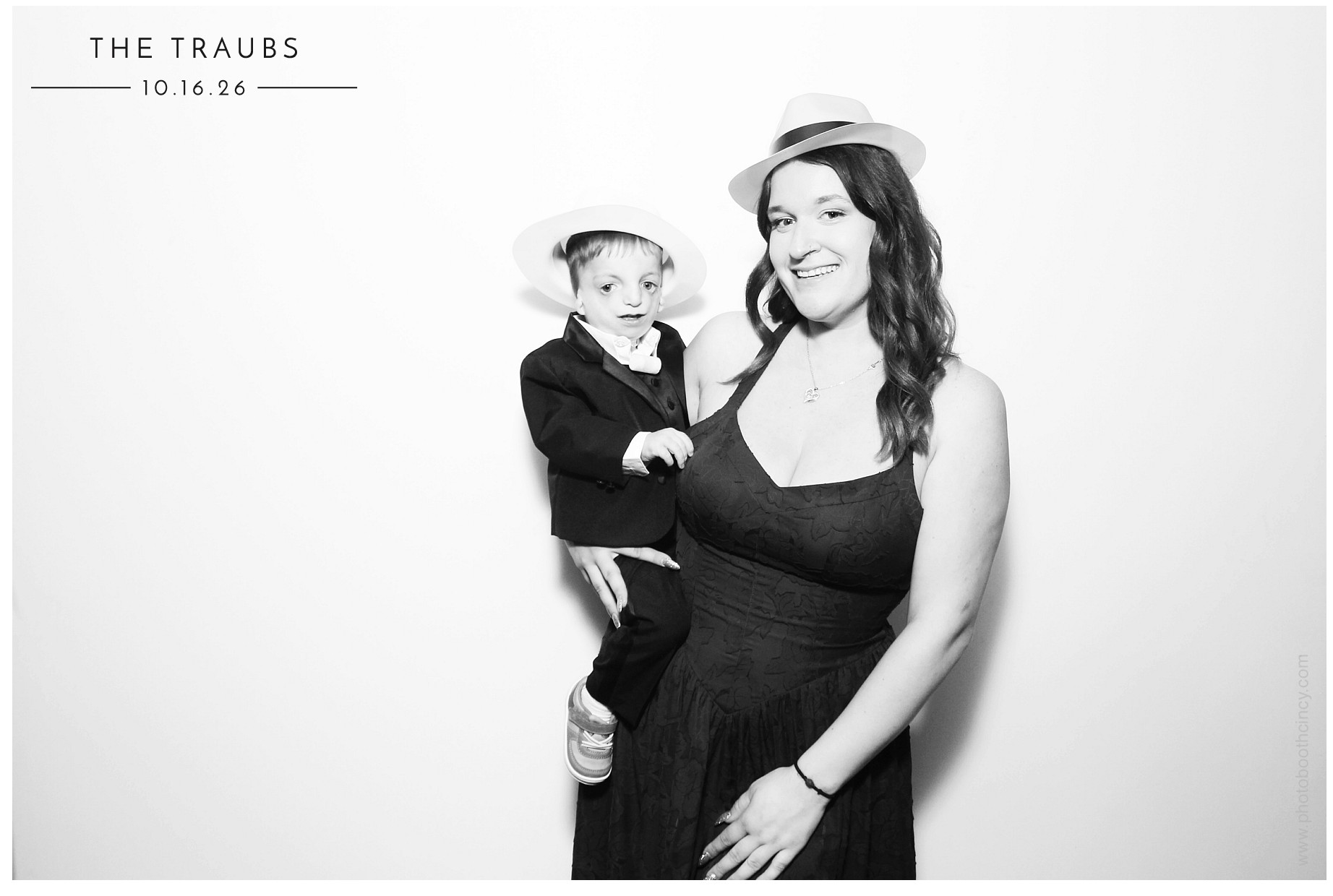 Victoria & James Wedding | View more photos from the event at gallery.photoboothcincy.com/u/PhotoBoothCincy/Victoria-James-Wedding