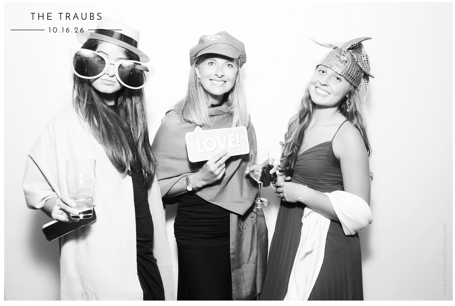 Victoria & James Wedding | View more photos from the event at gallery.photoboothcincy.com/u/PhotoBoothCincy/Victoria-James-Wedding