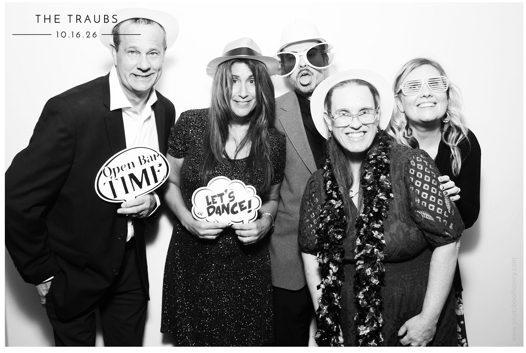 Victoria & James Wedding | View more photos from the event at gallery.photoboothcincy.com/u/PhotoBoothCincy/Victoria-James-Wedding