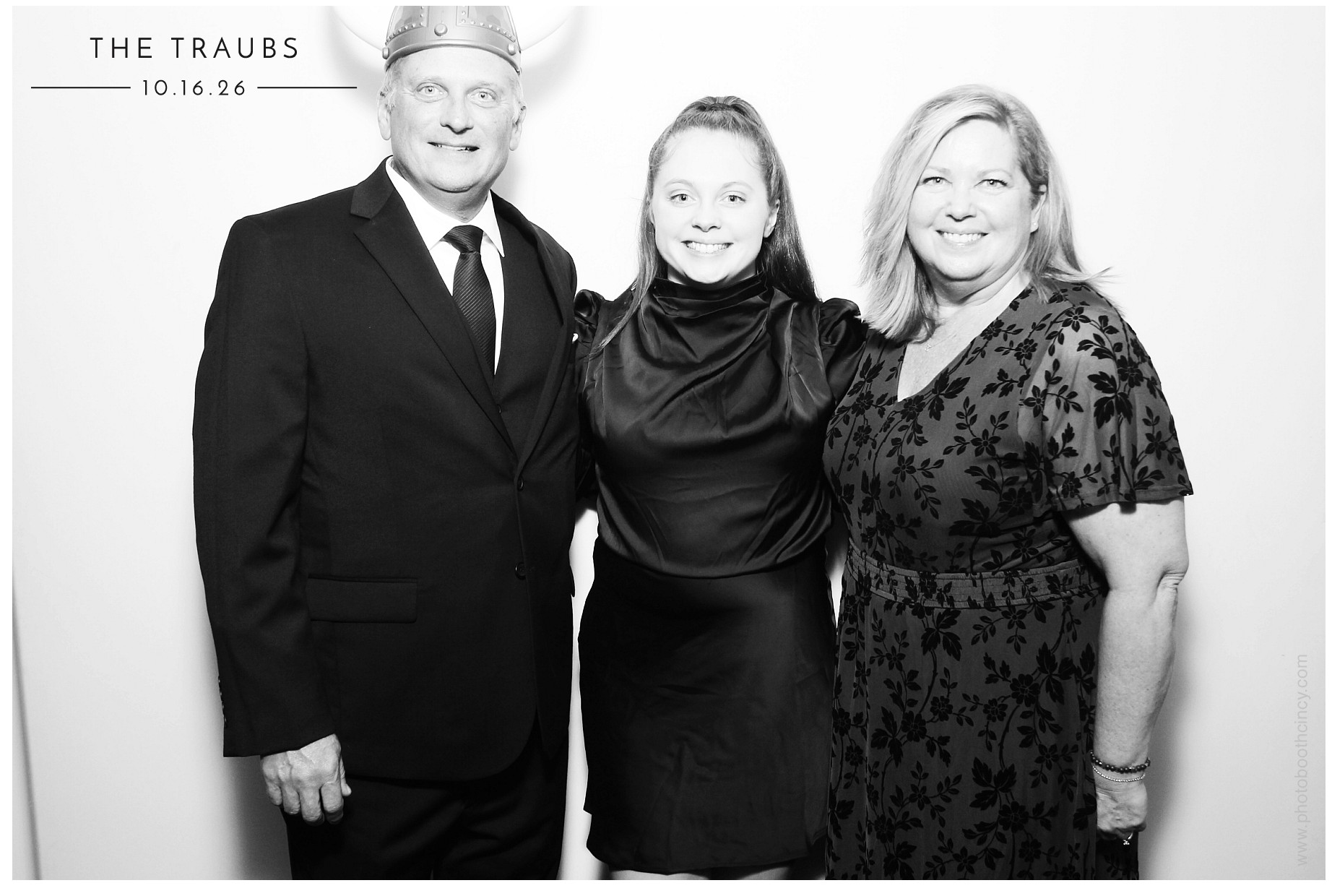 Victoria & James Wedding | View more photos from the event at gallery.photoboothcincy.com/u/PhotoBoothCincy/Victoria-James-Wedding