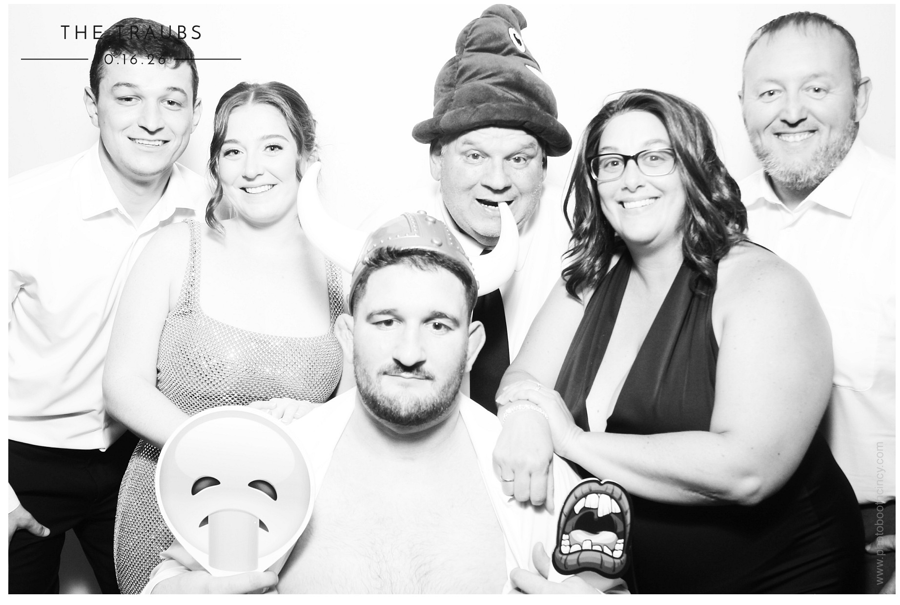 Victoria & James Wedding | View more photos from the event at gallery.photoboothcincy.com/u/PhotoBoothCincy/Victoria-James-Wedding