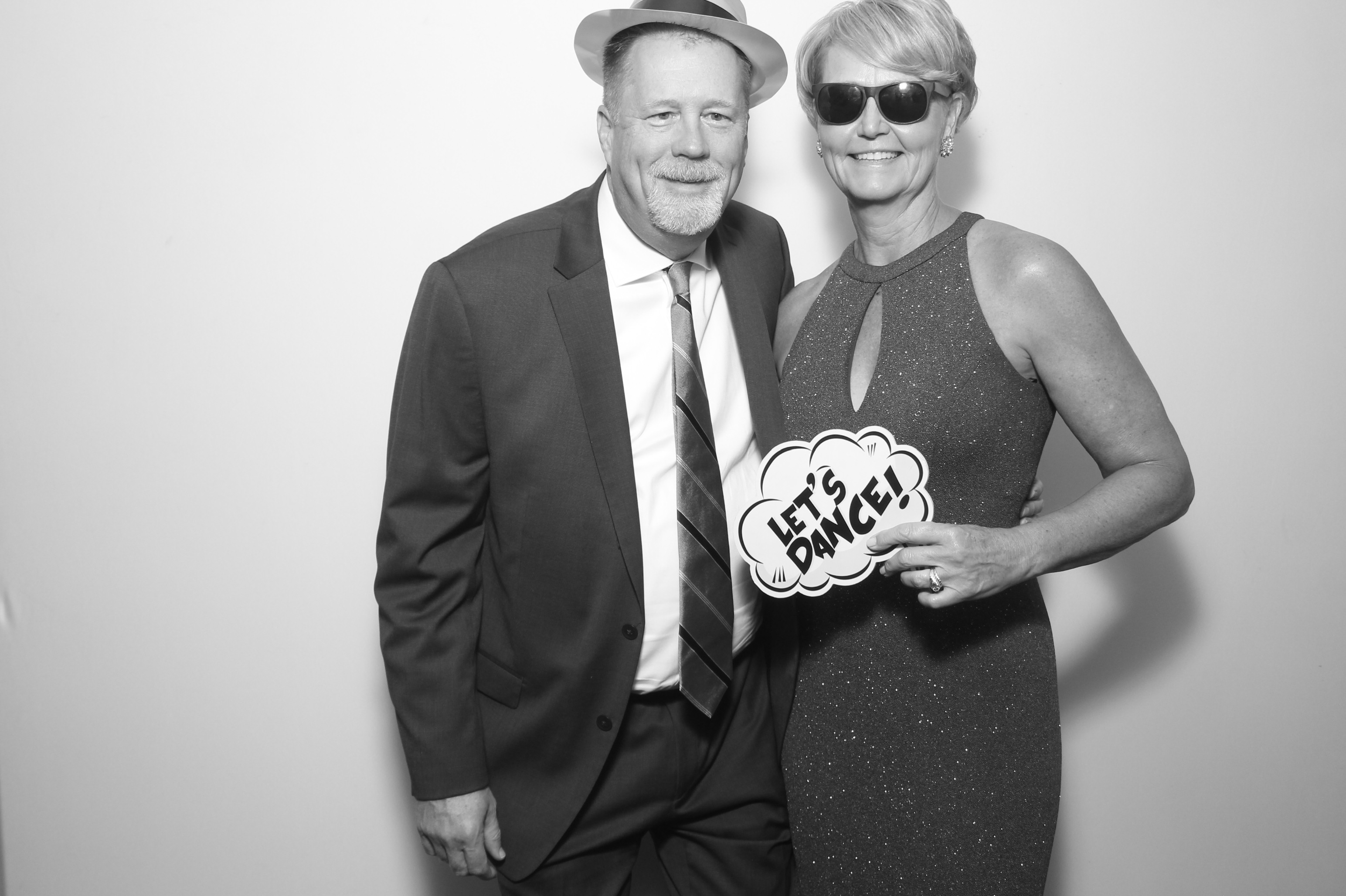 Victoria & James Wedding | View more photos from the event at gallery.photoboothcincy.com/u/PhotoBoothCincy/Victoria-James-Wedding