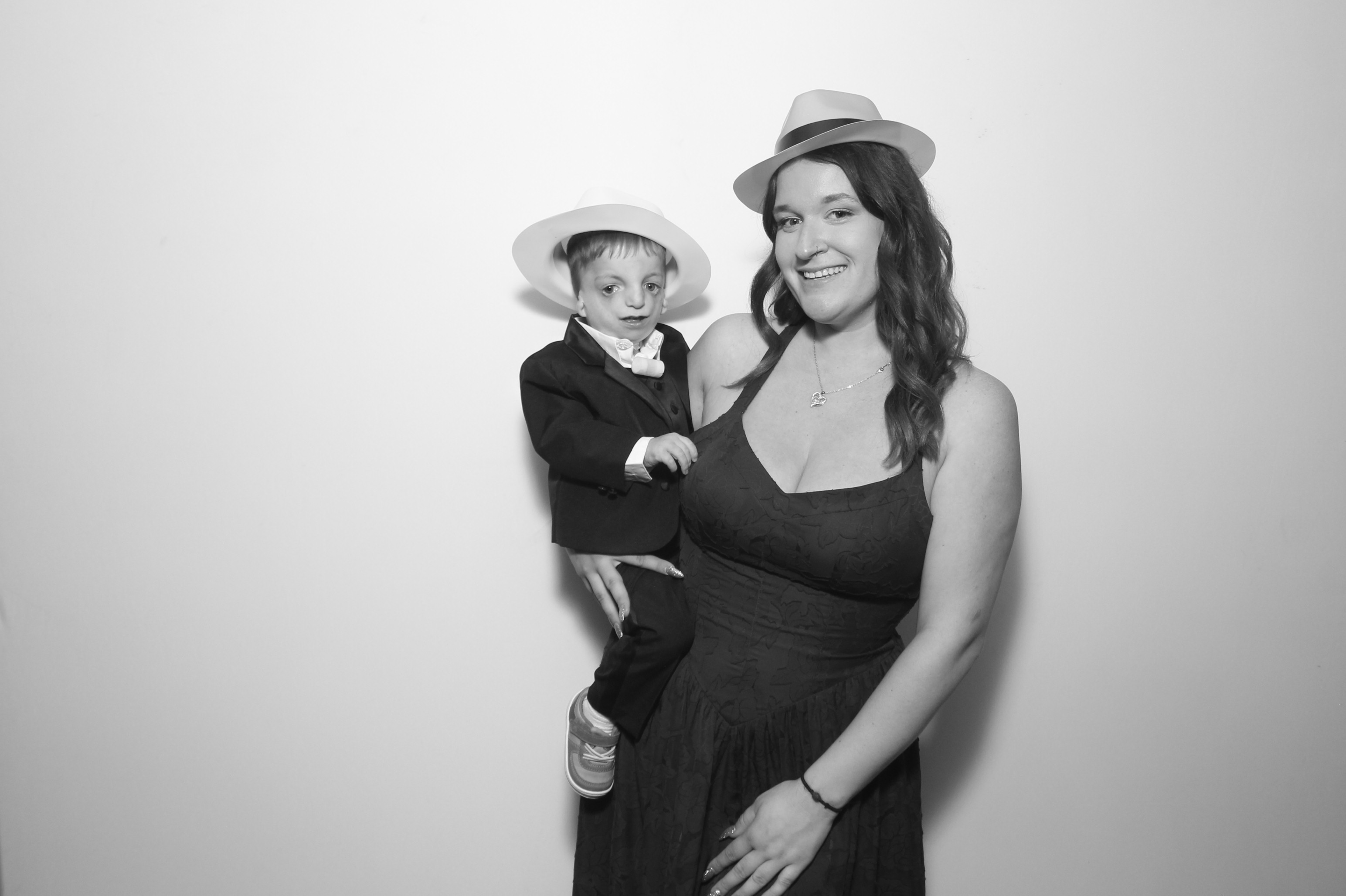 Victoria & James Wedding | View more photos from the event at gallery.photoboothcincy.com/u/PhotoBoothCincy/Victoria-James-Wedding