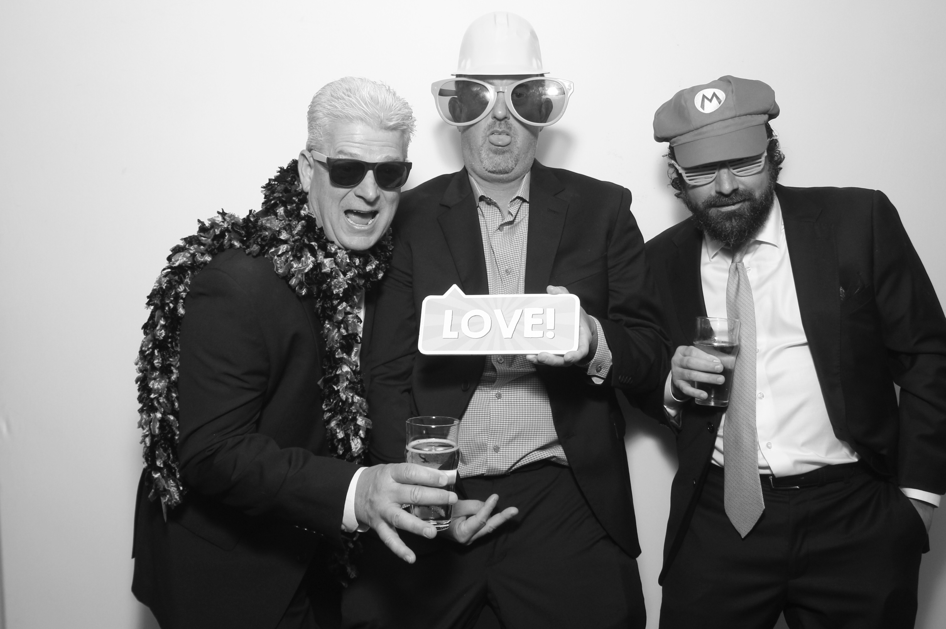 Victoria & James Wedding | View more photos from the event at gallery.photoboothcincy.com/u/PhotoBoothCincy/Victoria-James-Wedding