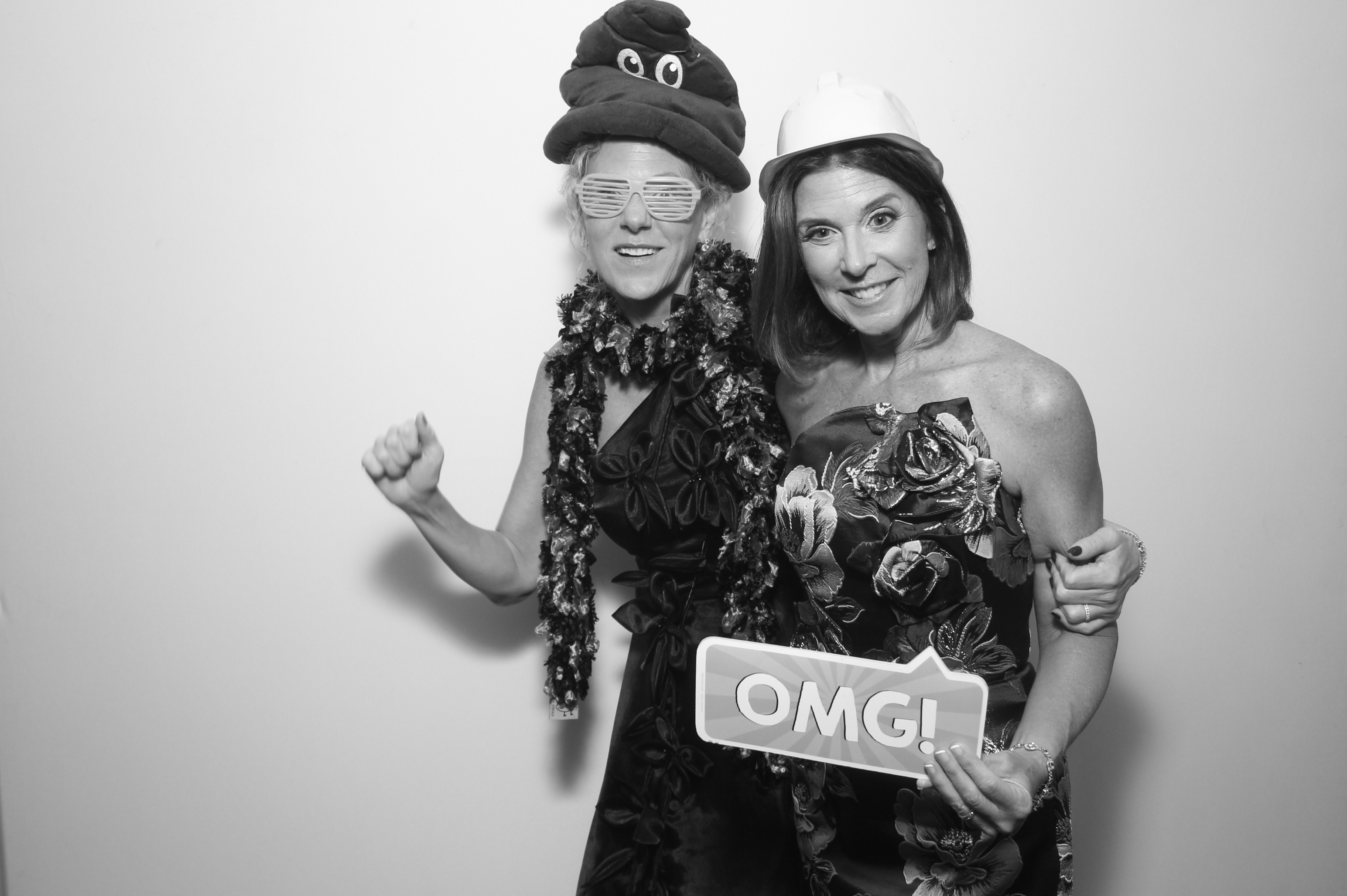 Victoria & James Wedding | View more photos from the event at gallery.photoboothcincy.com/u/PhotoBoothCincy/Victoria-James-Wedding