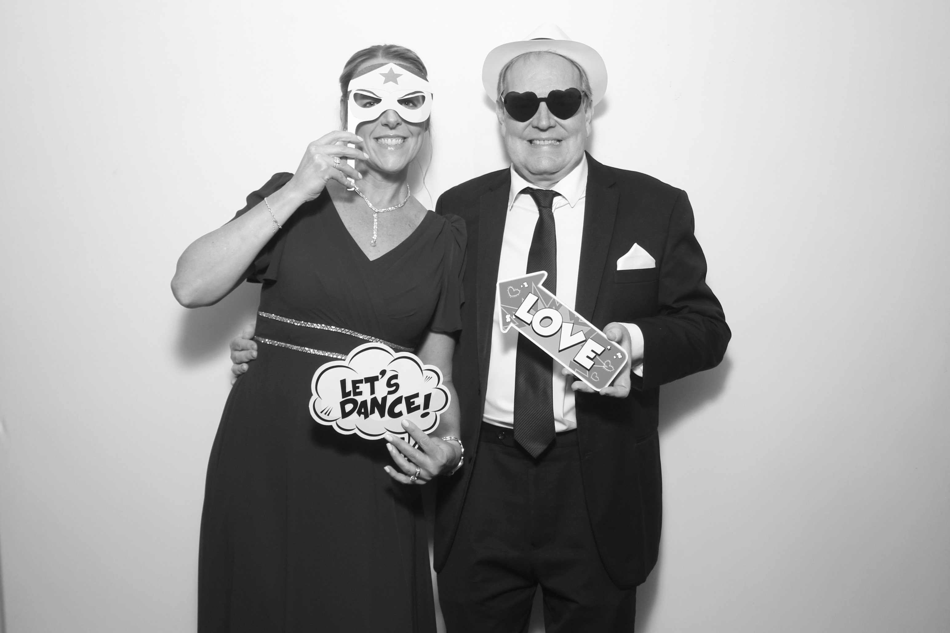 Victoria & James Wedding | View more photos from the event at gallery.photoboothcincy.com/u/PhotoBoothCincy/Victoria-James-Wedding