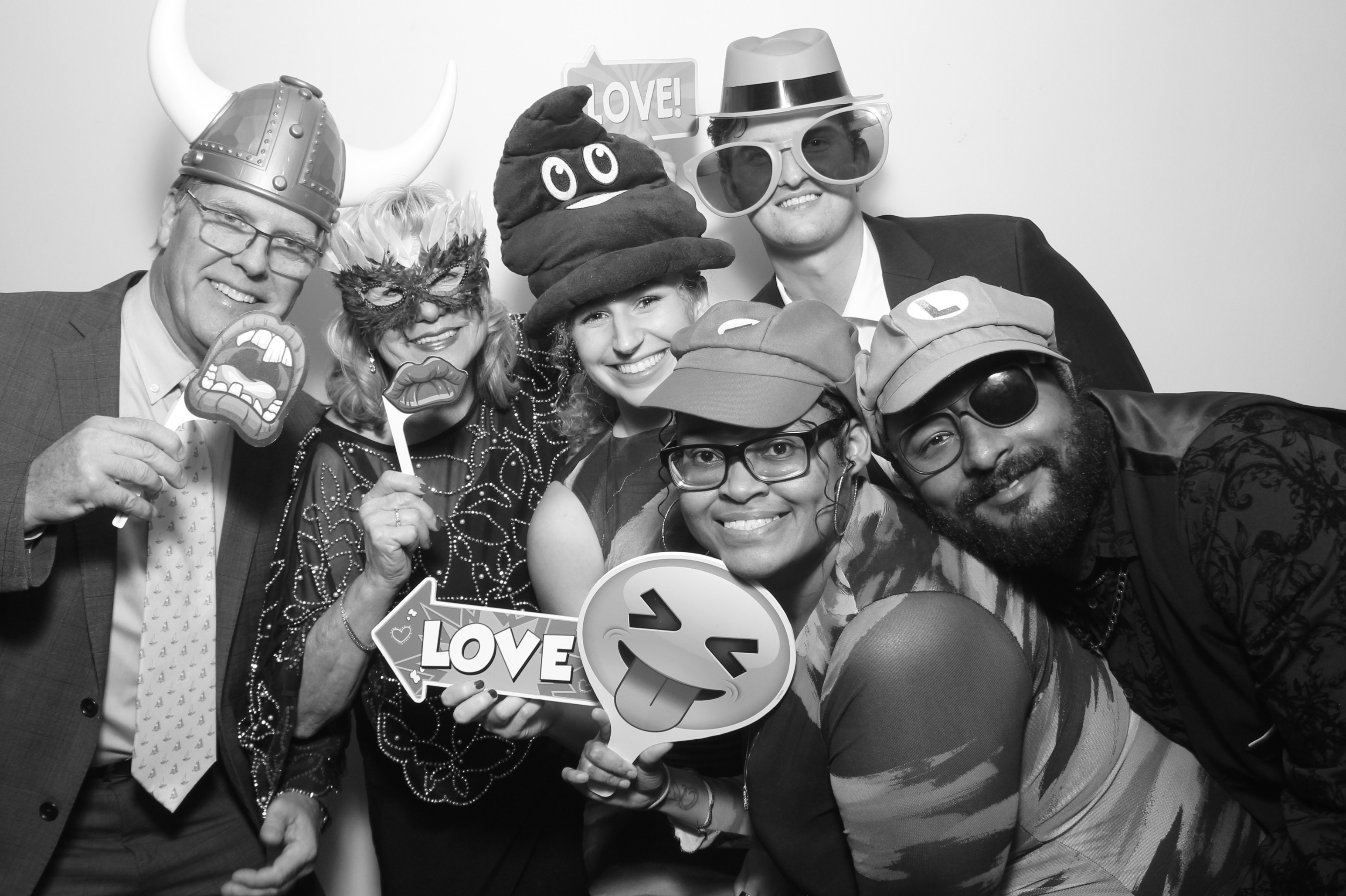 Victoria & James Wedding | View more photos from the event at gallery.photoboothcincy.com/u/PhotoBoothCincy/Victoria-James-Wedding