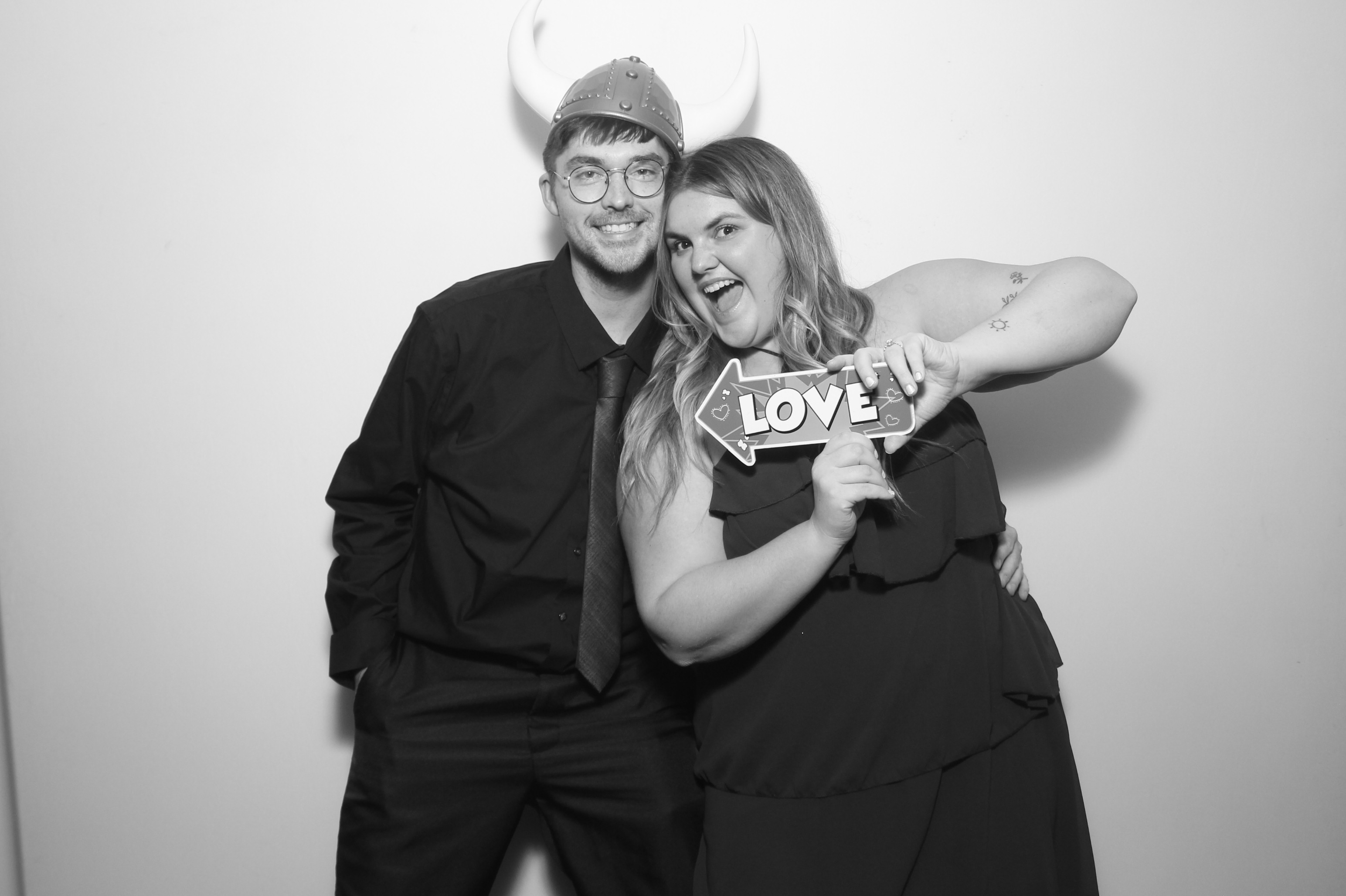 Victoria & James Wedding | View more photos from the event at gallery.photoboothcincy.com/u/PhotoBoothCincy/Victoria-James-Wedding