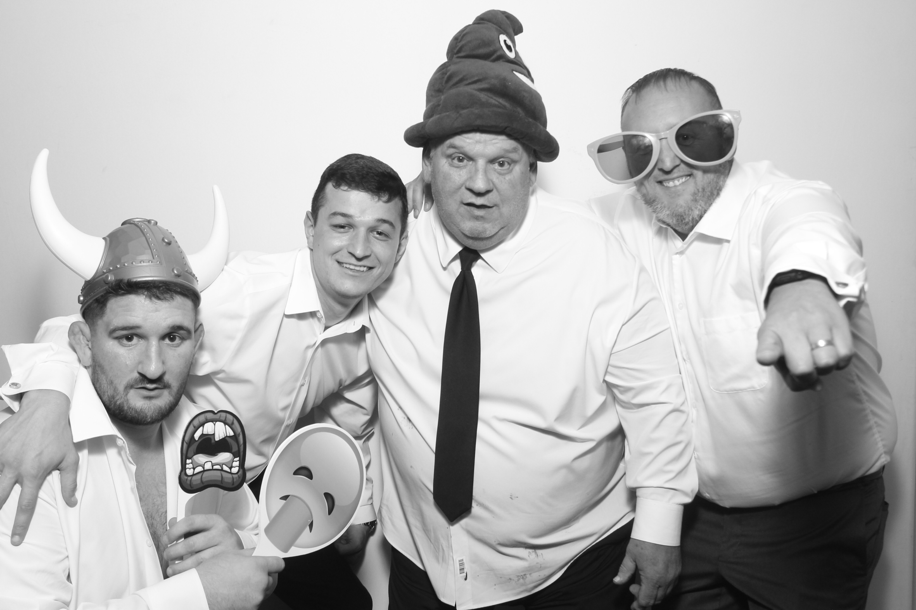 Victoria & James Wedding | View more photos from the event at gallery.photoboothcincy.com/u/PhotoBoothCincy/Victoria-James-Wedding