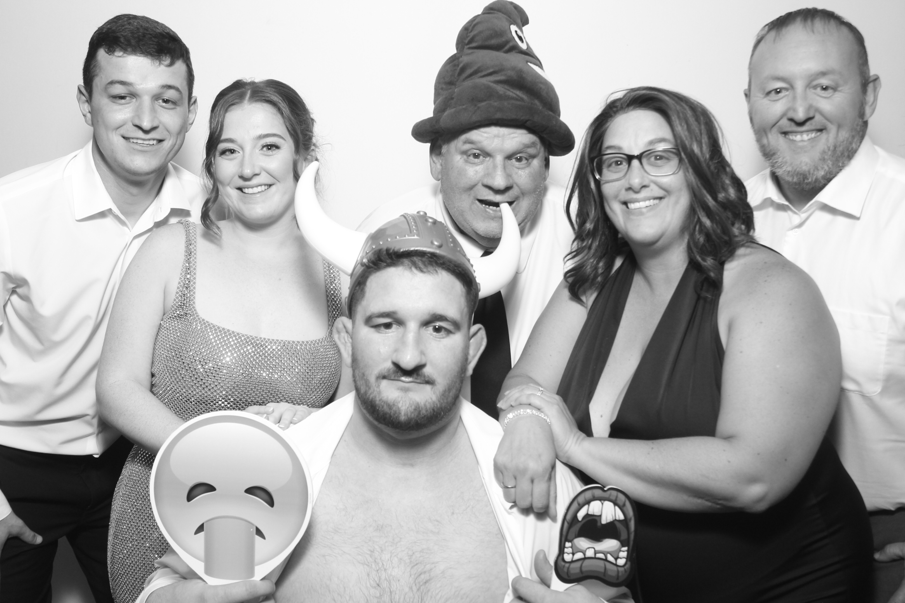 Victoria & James Wedding | View more photos from the event at gallery.photoboothcincy.com/u/PhotoBoothCincy/Victoria-James-Wedding