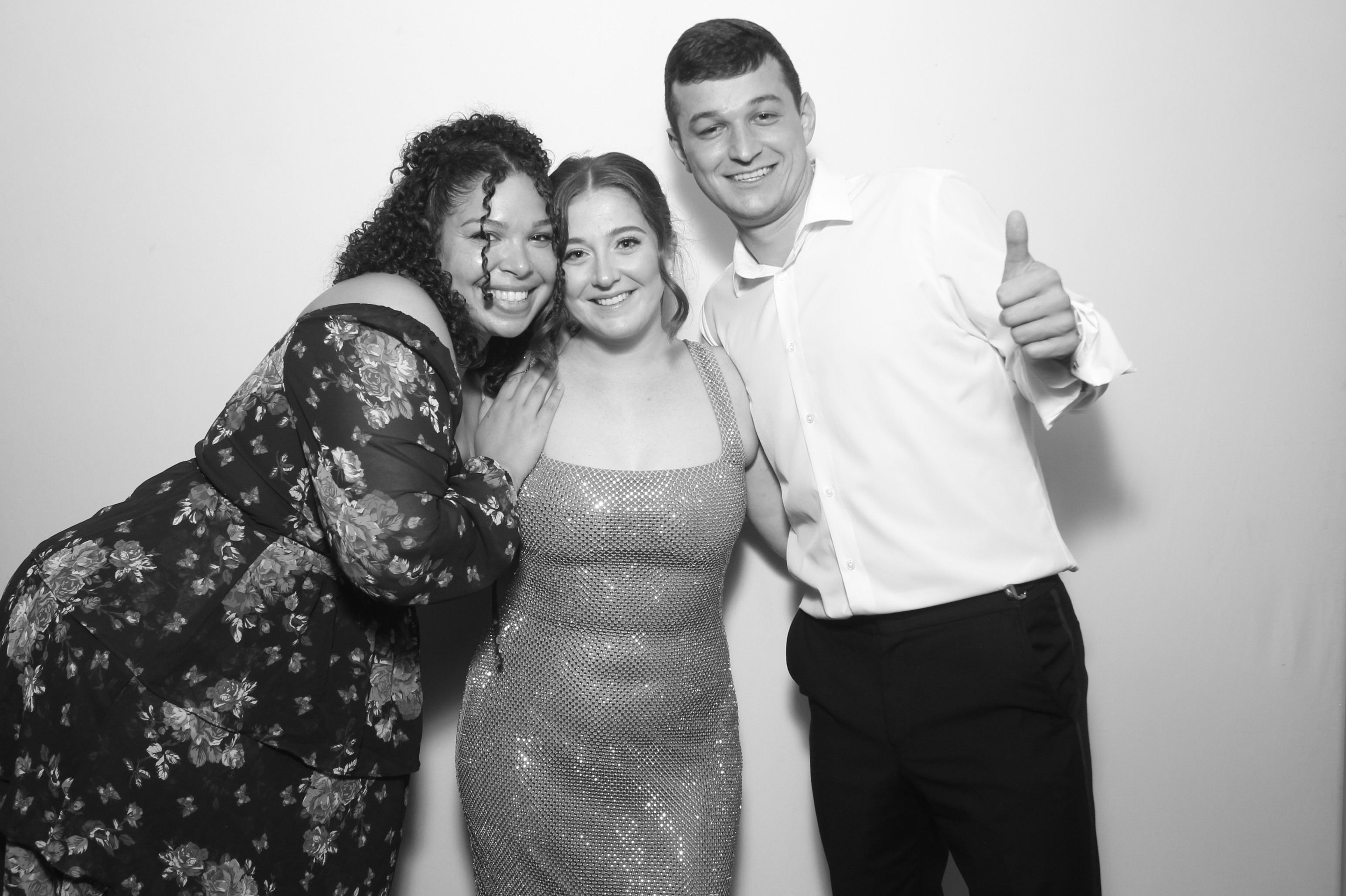 Victoria & James Wedding | View more photos from the event at gallery.photoboothcincy.com/u/PhotoBoothCincy/Victoria-James-Wedding