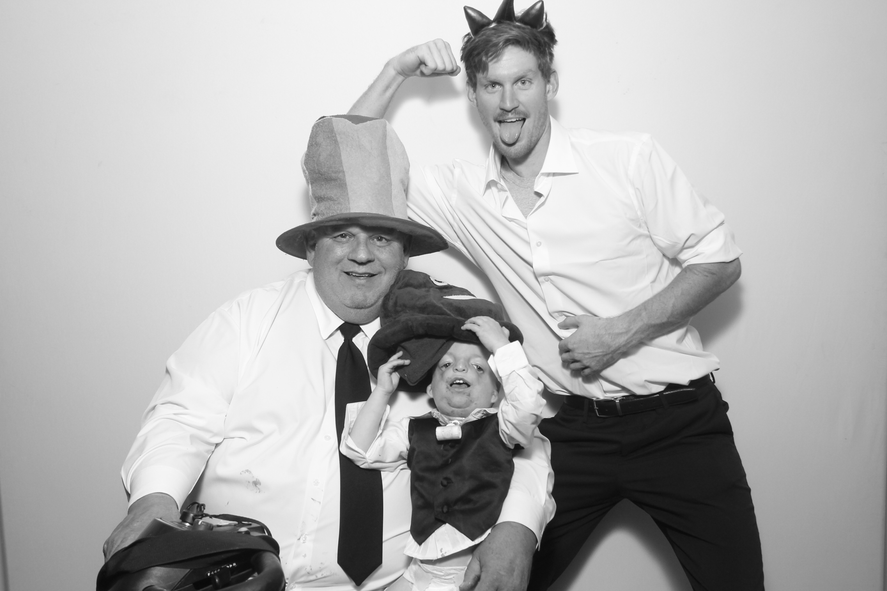 Victoria & James Wedding | View more photos from the event at gallery.photoboothcincy.com/u/PhotoBoothCincy/Victoria-James-Wedding