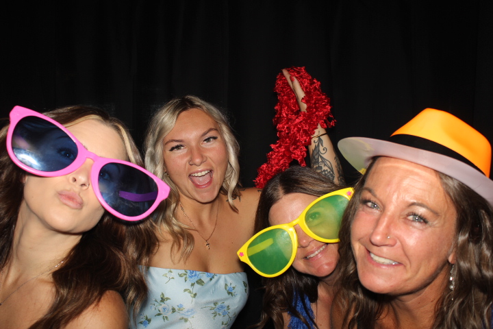 Voegeli Wedding | View more photos from the event at gallery.photoboothcincy.com/u/PhotoBoothCincy/Voegeli-Wedding