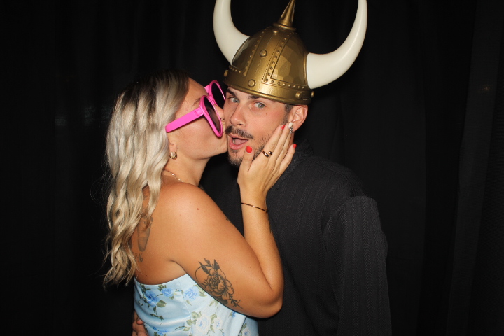 Voegeli Wedding | View more photos from the event at gallery.photoboothcincy.com/u/PhotoBoothCincy/Voegeli-Wedding