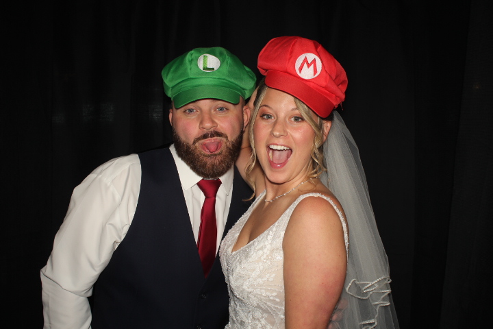Voegeli Wedding | View more photos from the event at gallery.photoboothcincy.com/u/PhotoBoothCincy/Voegeli-Wedding