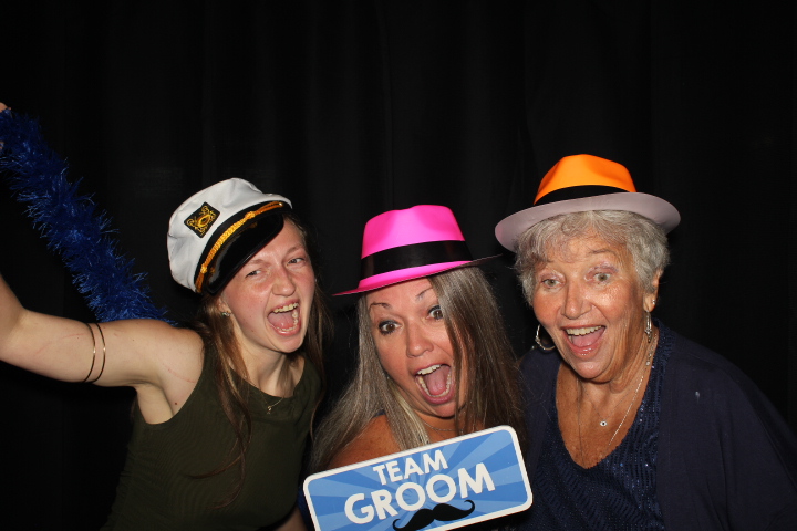 Voegeli Wedding | View more photos from the event at gallery.photoboothcincy.com/u/PhotoBoothCincy/Voegeli-Wedding