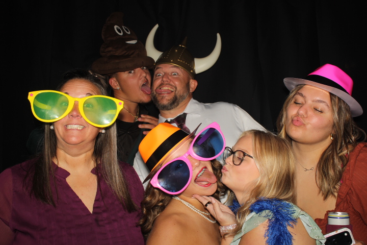 Voegeli Wedding | View more photos from the event at gallery.photoboothcincy.com/u/PhotoBoothCincy/Voegeli-Wedding