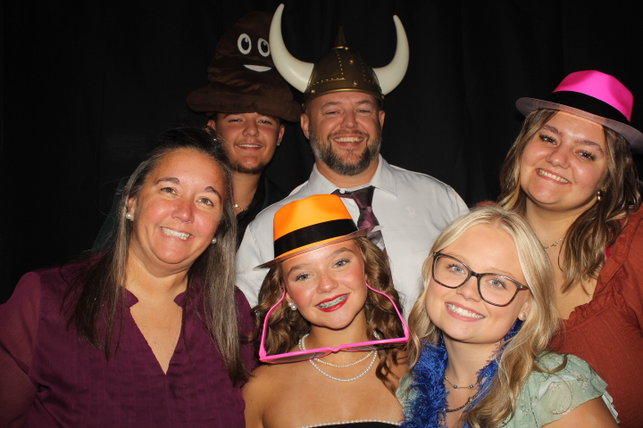 Voegeli Wedding | View more photos from the event at gallery.photoboothcincy.com/u/PhotoBoothCincy/Voegeli-Wedding