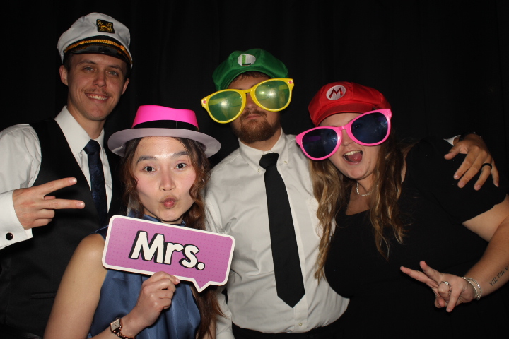 Voegeli Wedding | View more photos from the event at gallery.photoboothcincy.com/u/PhotoBoothCincy/Voegeli-Wedding