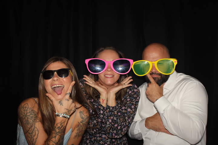 Voegeli Wedding | View more photos from the event at gallery.photoboothcincy.com/u/PhotoBoothCincy/Voegeli-Wedding