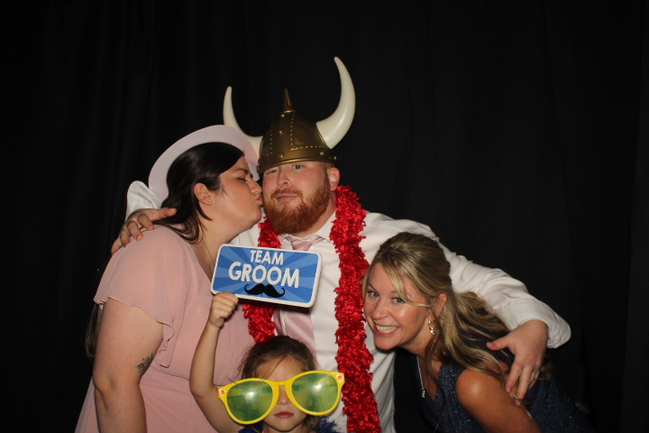 Voegeli Wedding | View more photos from the event at gallery.photoboothcincy.com/u/PhotoBoothCincy/Voegeli-Wedding