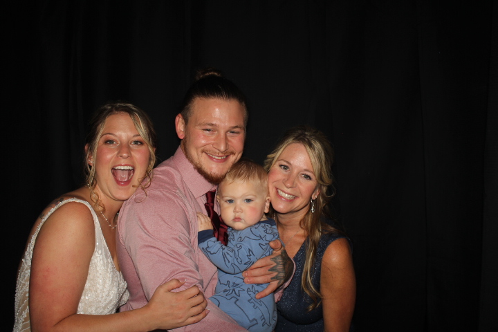 Voegeli Wedding | View more photos from the event at gallery.photoboothcincy.com/u/PhotoBoothCincy/Voegeli-Wedding