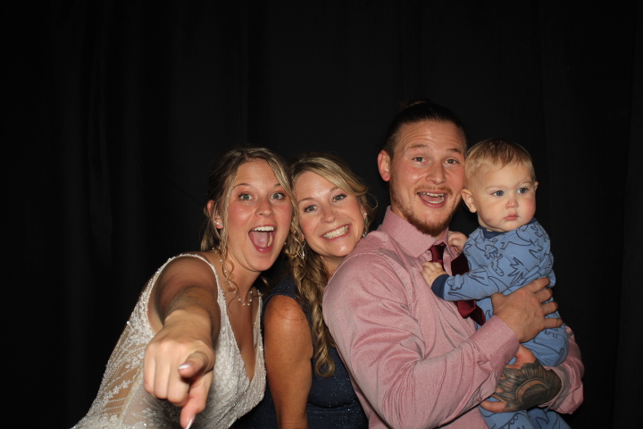 Voegeli Wedding | View more photos from the event at gallery.photoboothcincy.com/u/PhotoBoothCincy/Voegeli-Wedding