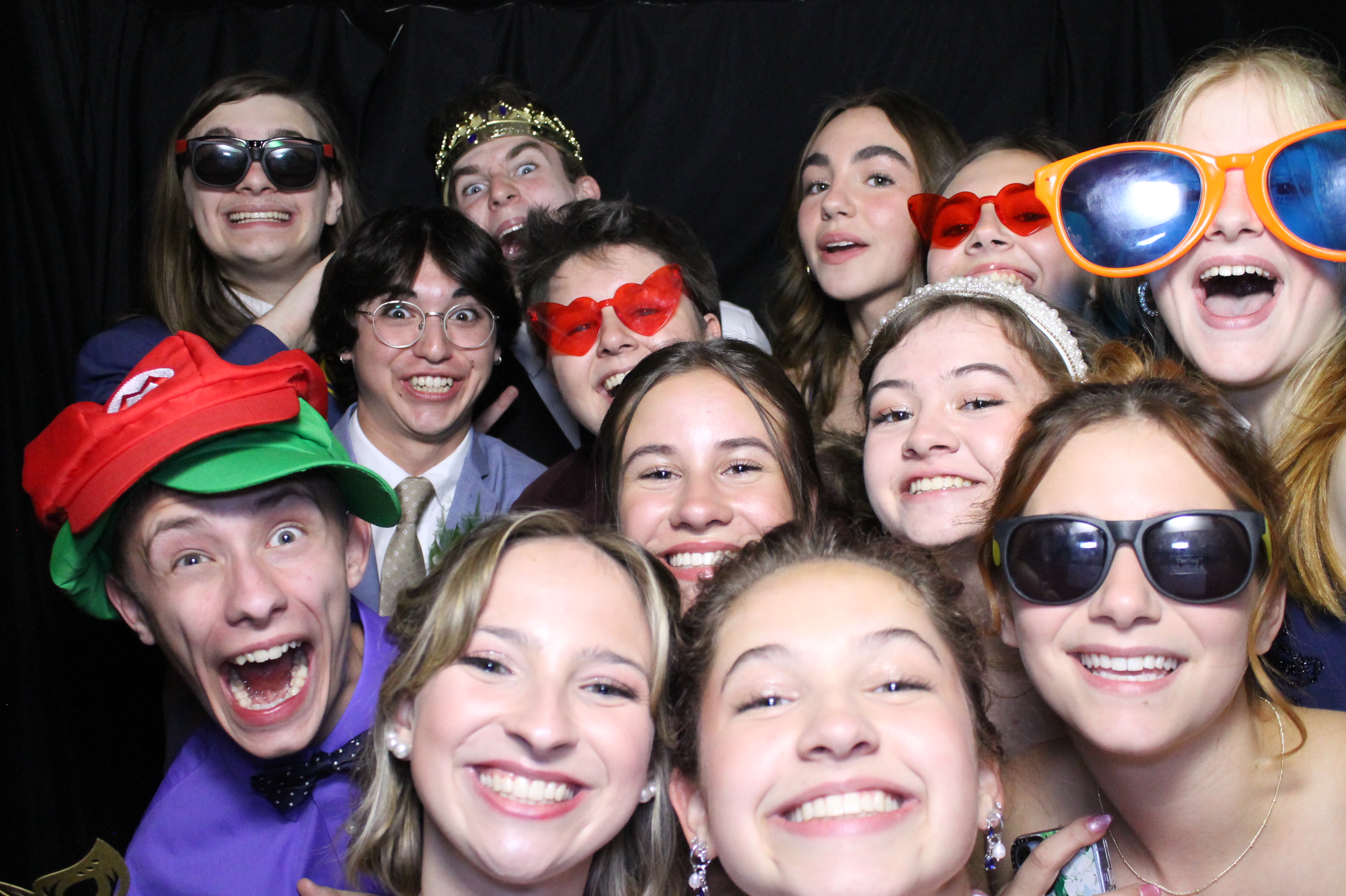 WHHS Homecoming | View more photos from the event at gallery.photoboothcincy.com/u/PhotoBoothCincy/WHHS-Homecoming