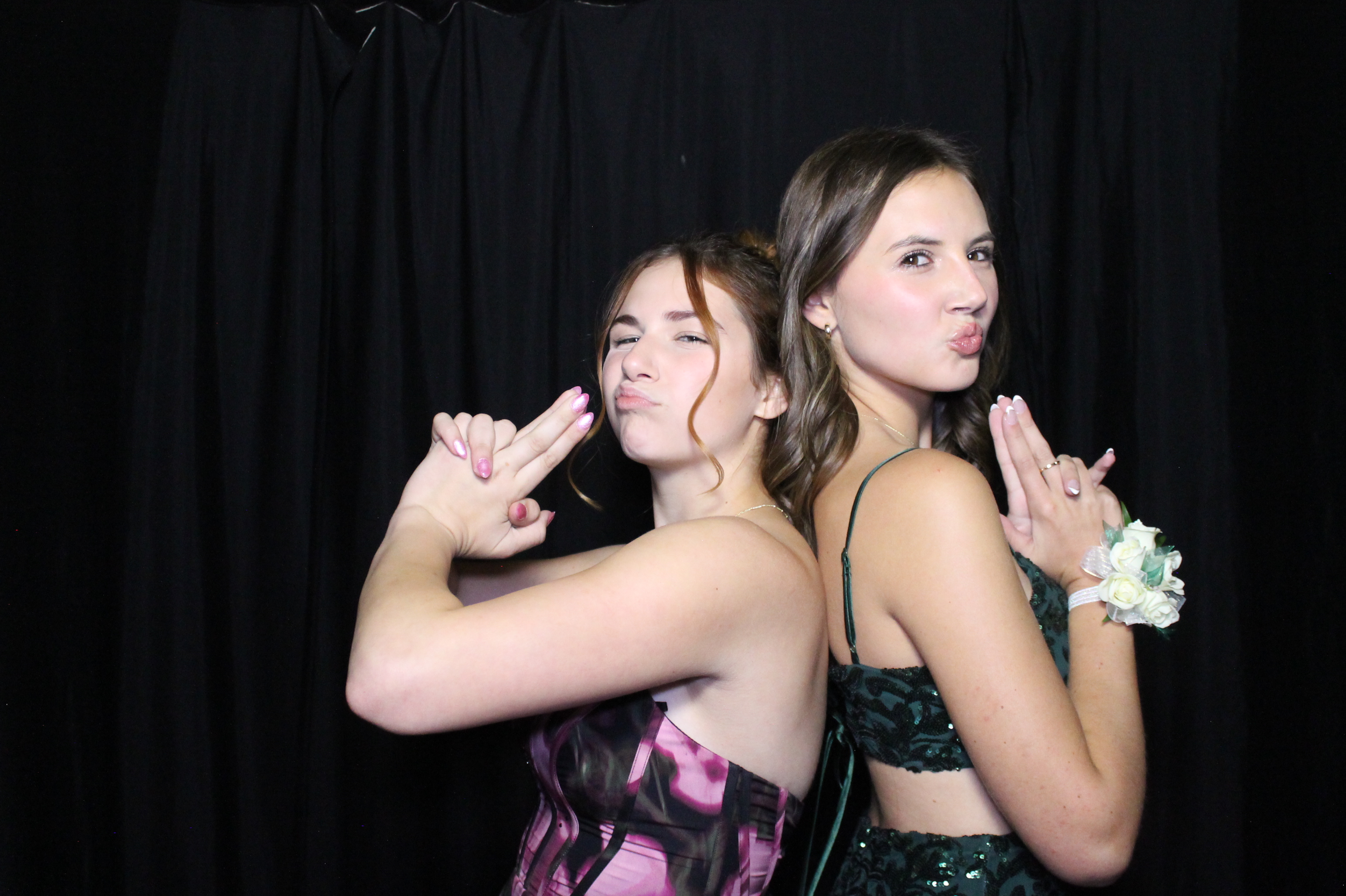 WHHS Homecoming | View more photos from the event at gallery.photoboothcincy.com/u/PhotoBoothCincy/WHHS-Homecoming