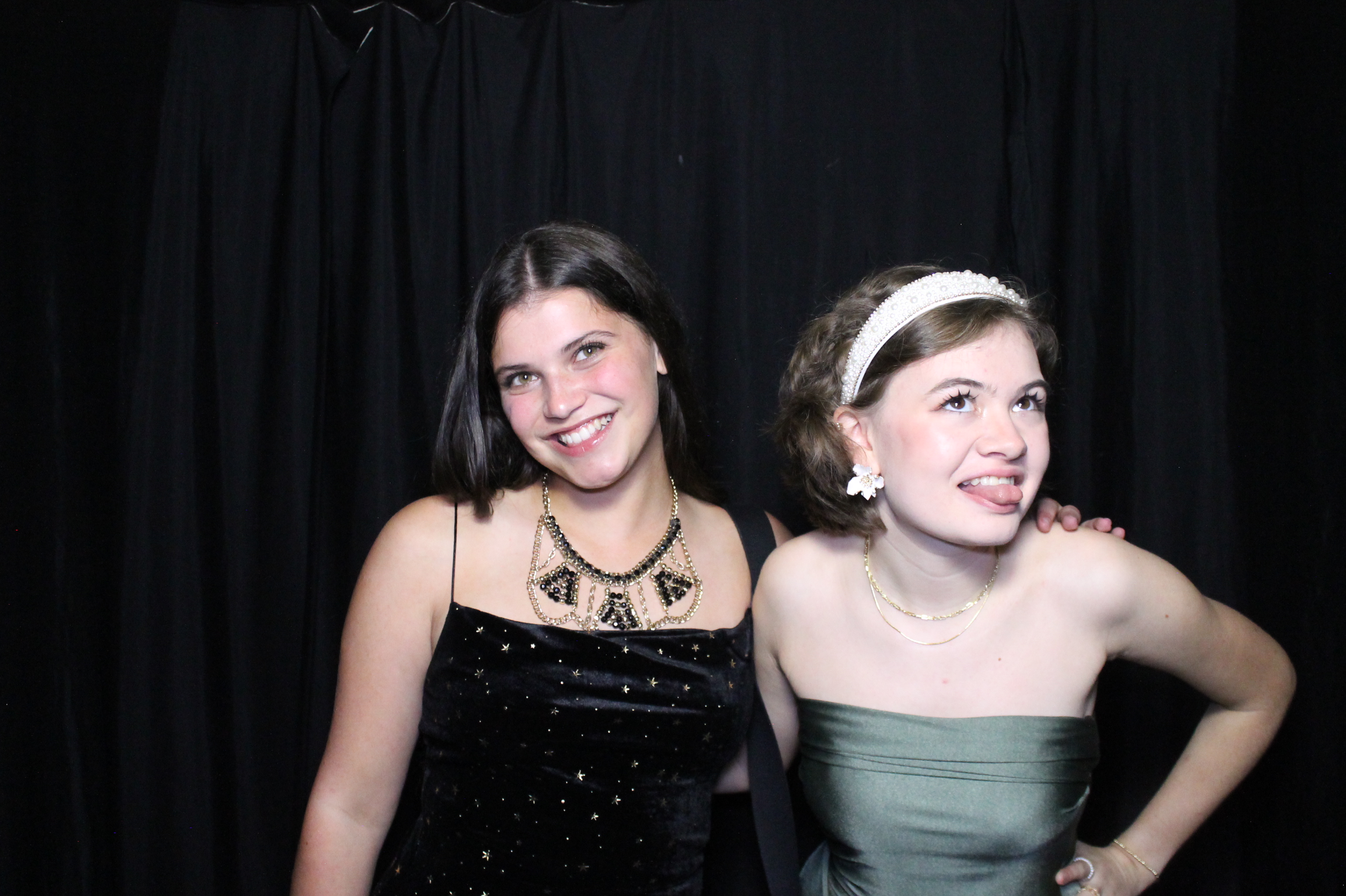 WHHS Homecoming | View more photos from the event at gallery.photoboothcincy.com/u/PhotoBoothCincy/WHHS-Homecoming