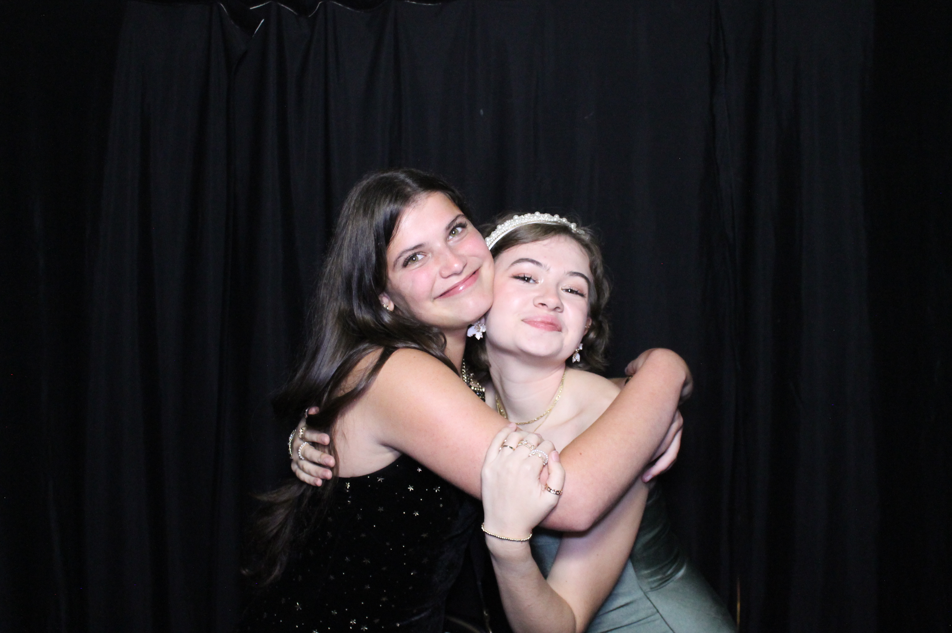 WHHS Homecoming | View more photos from the event at gallery.photoboothcincy.com/u/PhotoBoothCincy/WHHS-Homecoming