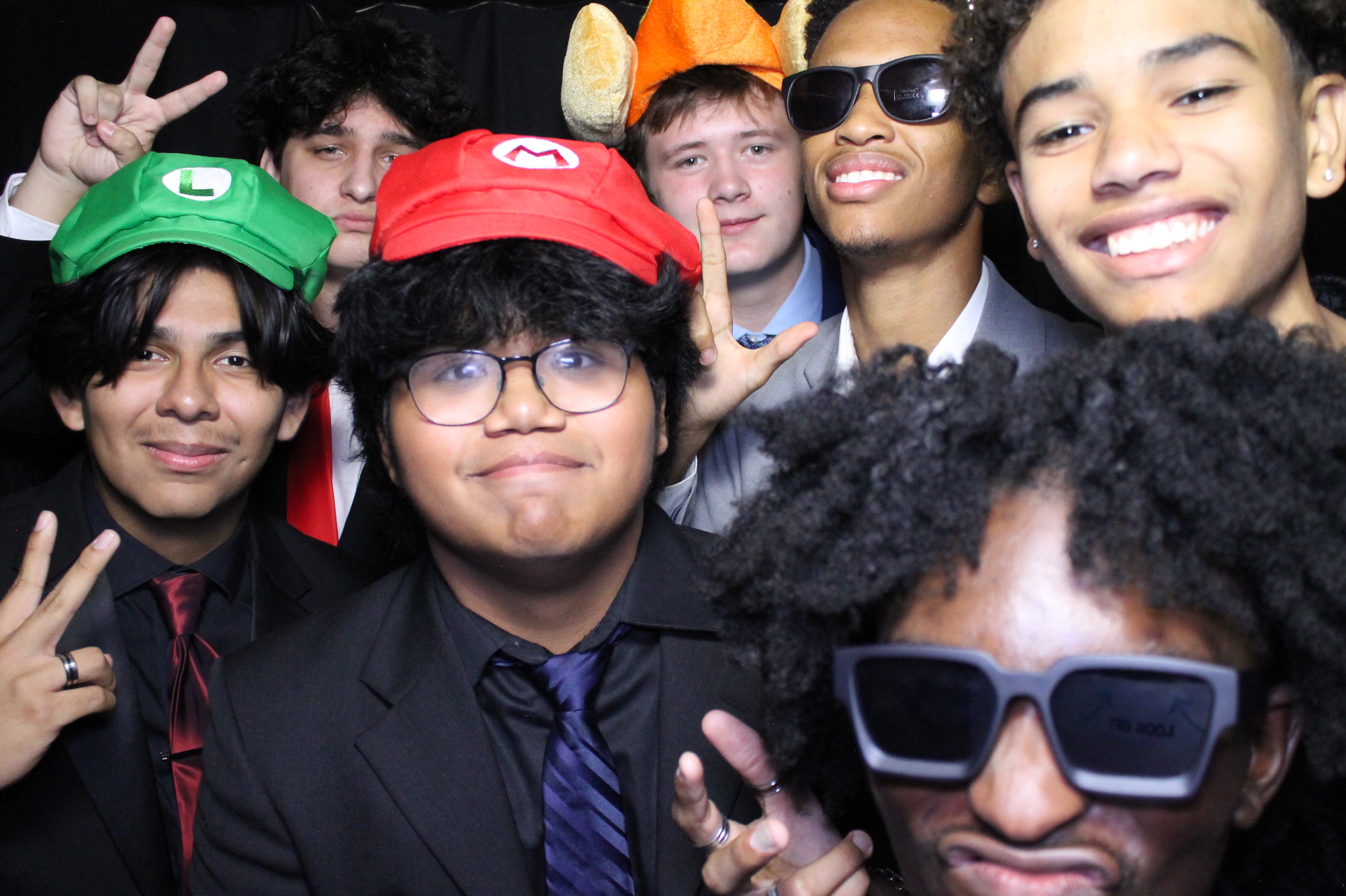 WHHS Homecoming | View more photos from the event at gallery.photoboothcincy.com/u/PhotoBoothCincy/WHHS-Homecoming