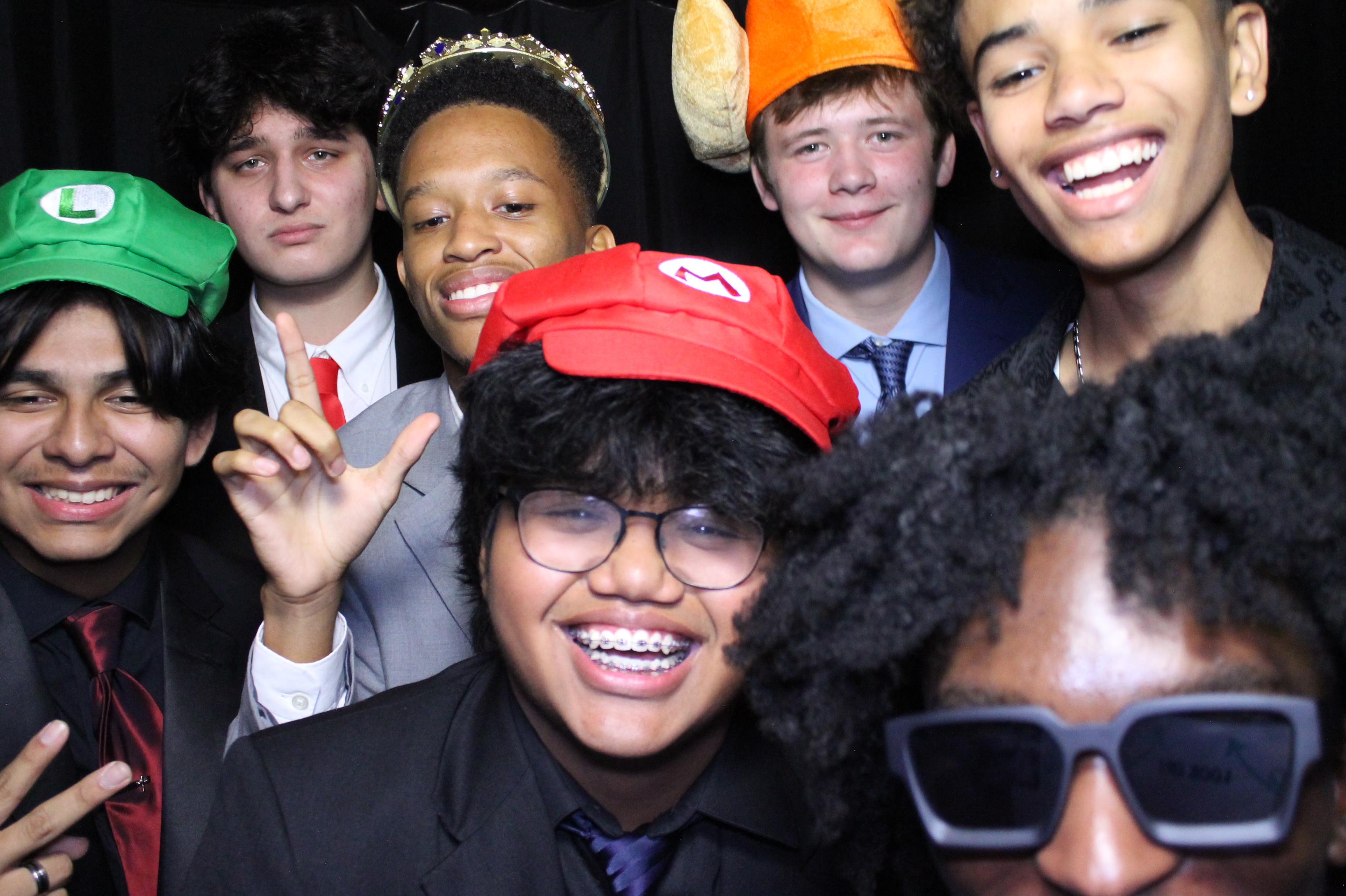 WHHS Homecoming | View more photos from the event at gallery.photoboothcincy.com/u/PhotoBoothCincy/WHHS-Homecoming