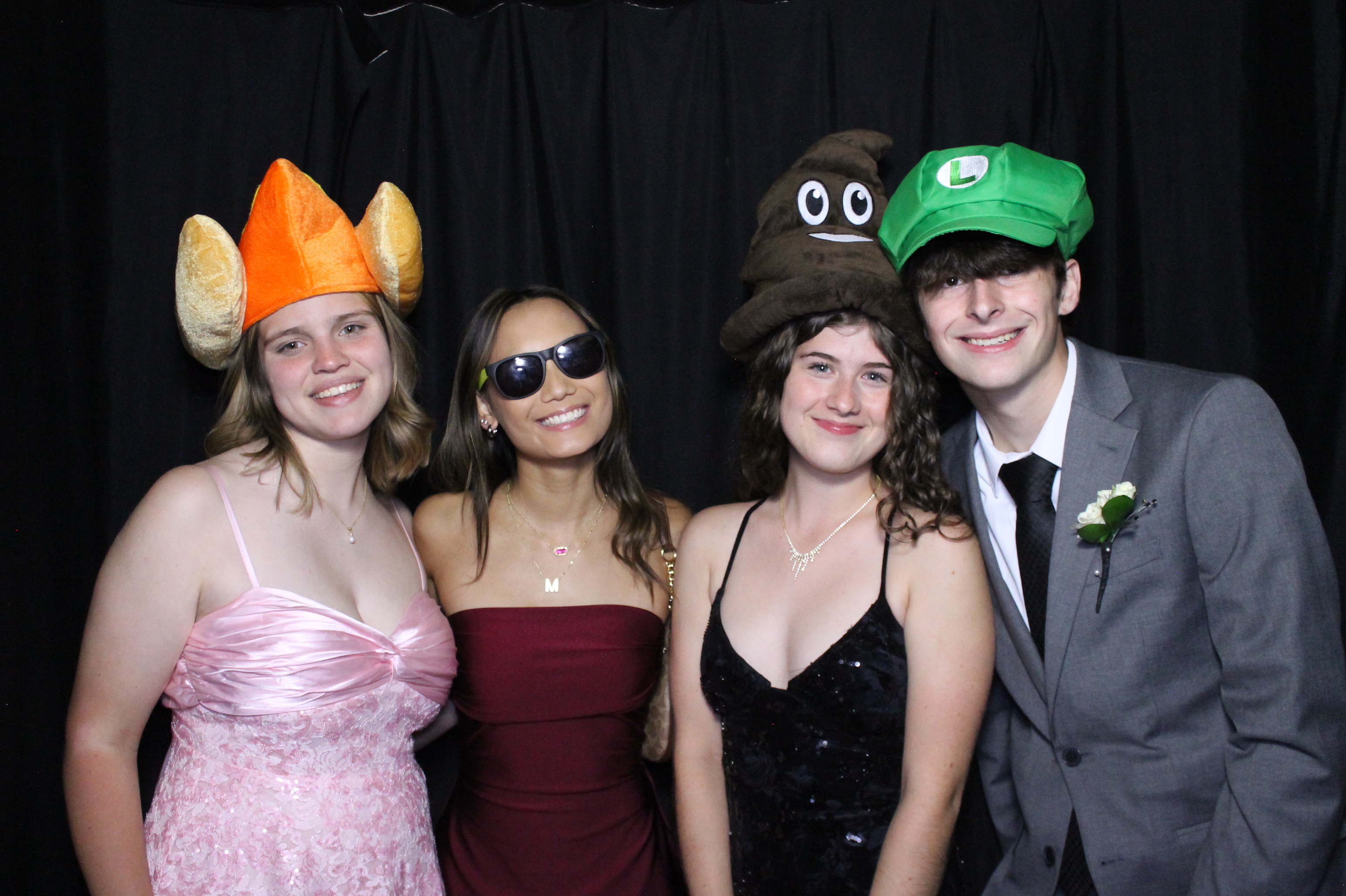 WHHS Homecoming | View more photos from the event at gallery.photoboothcincy.com/u/PhotoBoothCincy/WHHS-Homecoming