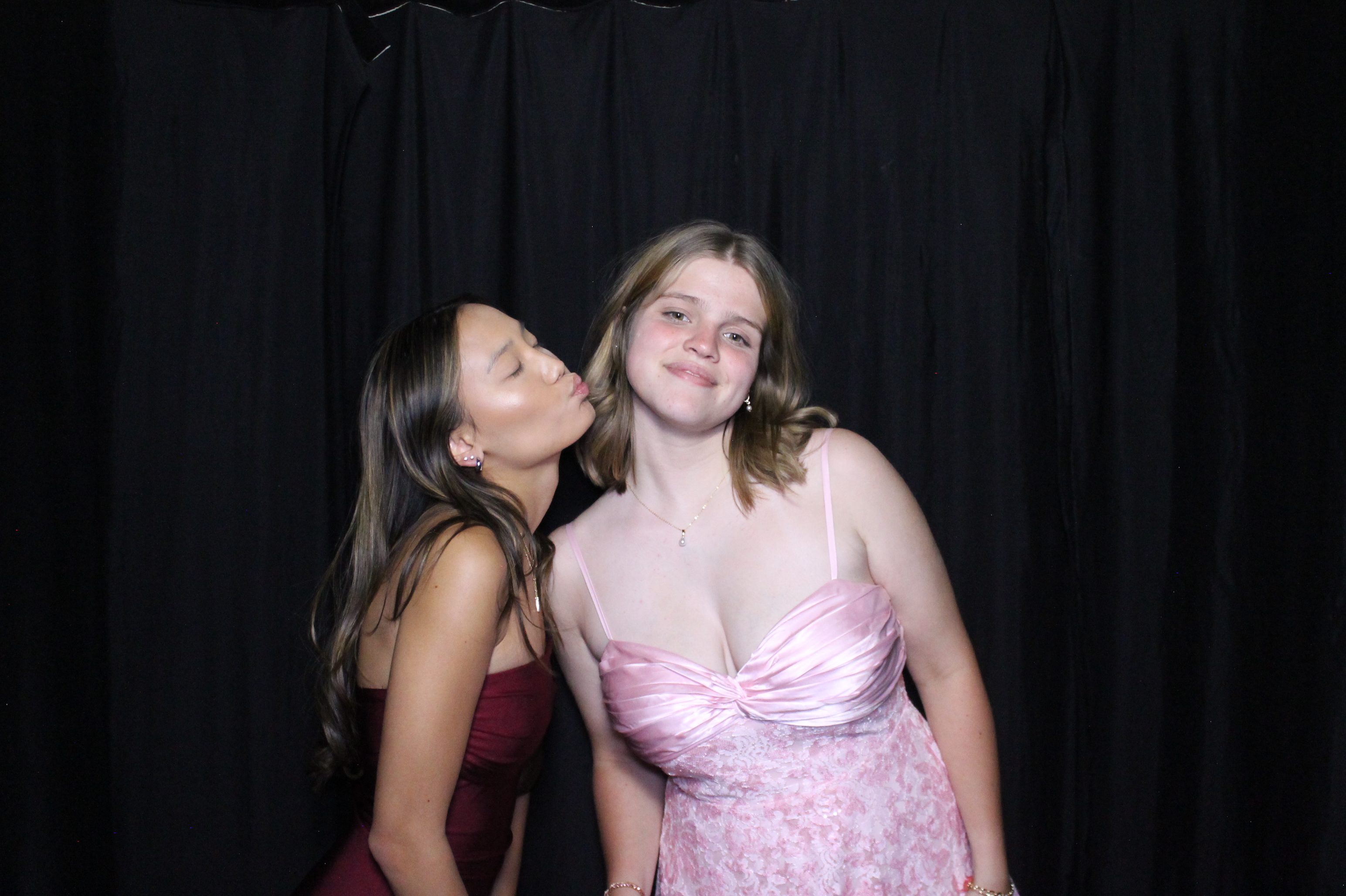 WHHS Homecoming | View more photos from the event at gallery.photoboothcincy.com/u/PhotoBoothCincy/WHHS-Homecoming