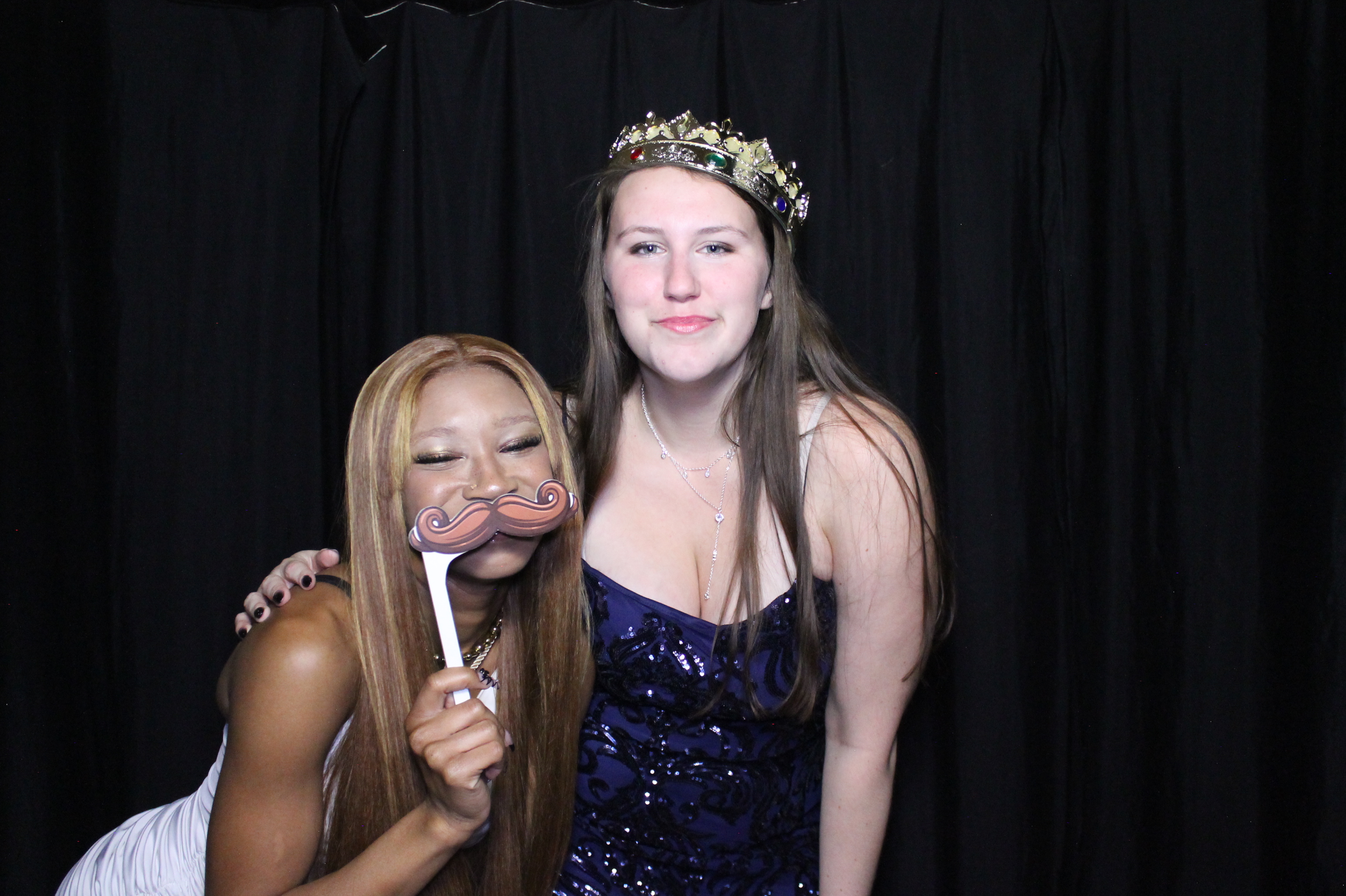WHHS Homecoming | View more photos from the event at gallery.photoboothcincy.com/u/PhotoBoothCincy/WHHS-Homecoming