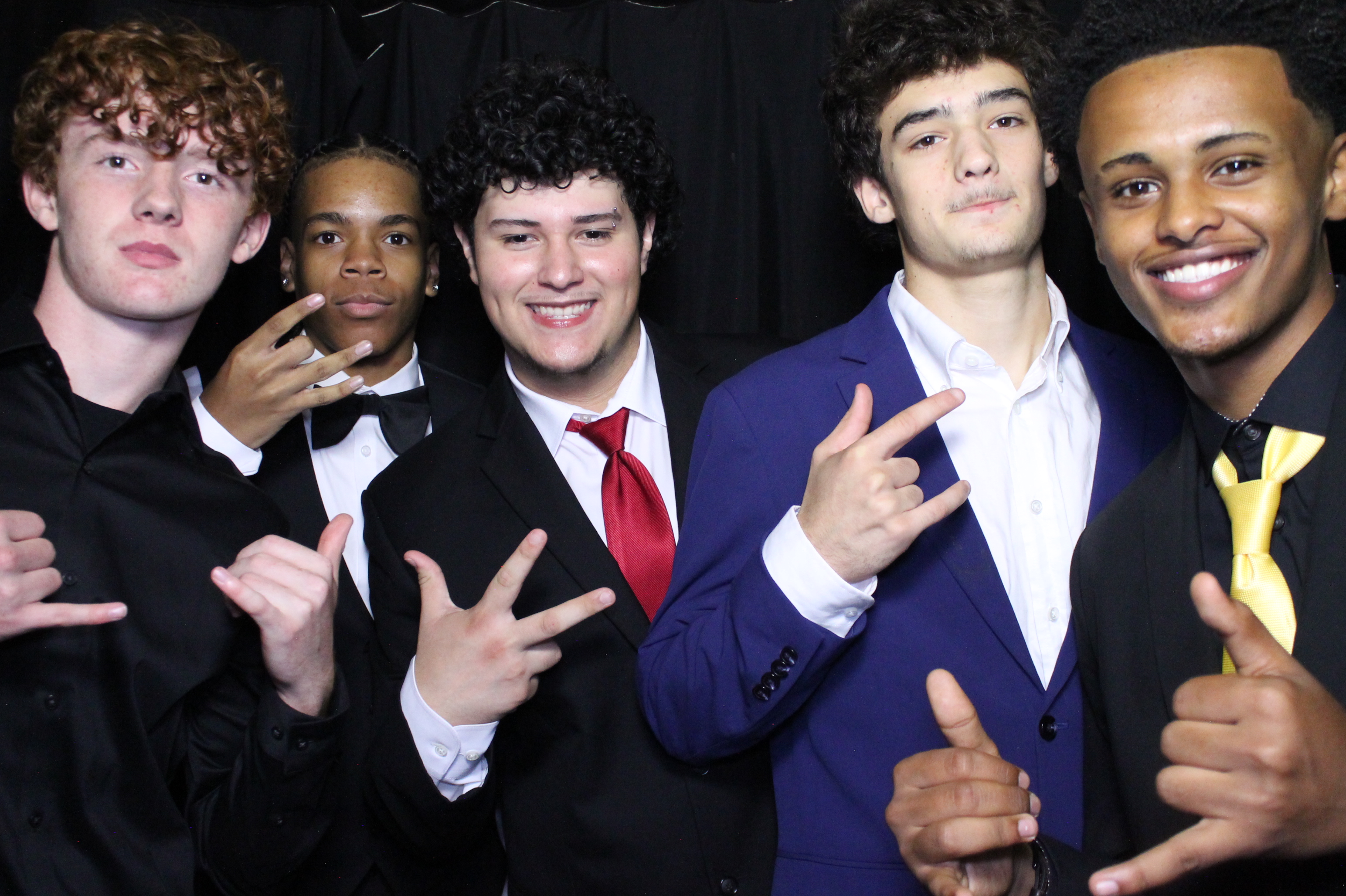 WHHS Homecoming | View more photos from the event at gallery.photoboothcincy.com/u/PhotoBoothCincy/WHHS-Homecoming