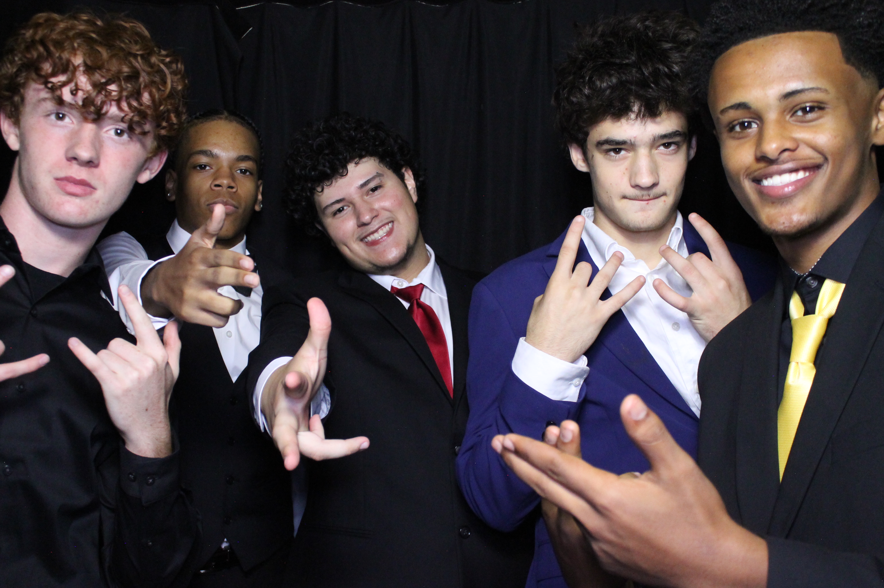 WHHS Homecoming | View more photos from the event at gallery.photoboothcincy.com/u/PhotoBoothCincy/WHHS-Homecoming