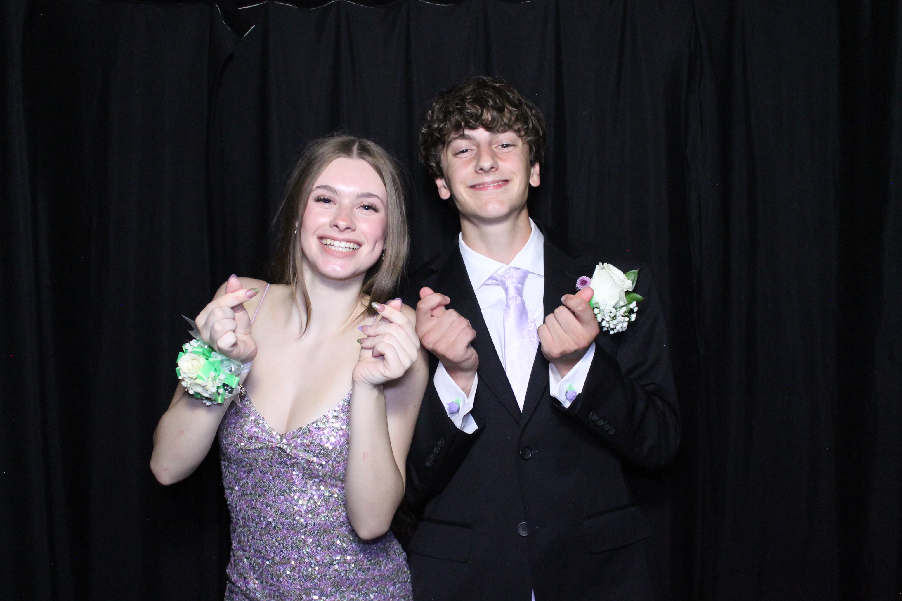 WHHS Homecoming | View more photos from the event at gallery.photoboothcincy.com/u/PhotoBoothCincy/WHHS-Homecoming