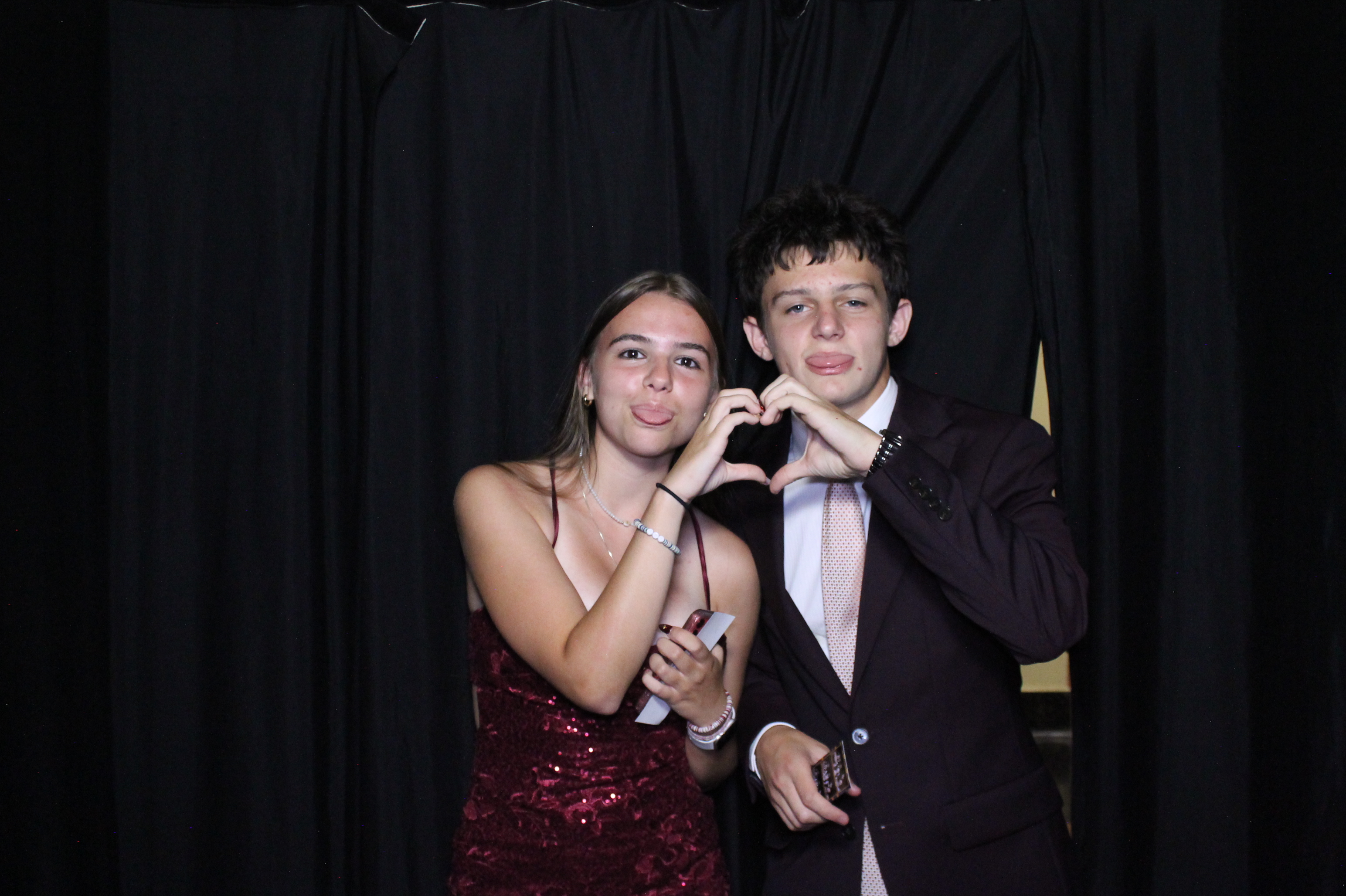 WHHS Homecoming | View more photos from the event at gallery.photoboothcincy.com/u/PhotoBoothCincy/WHHS-Homecoming