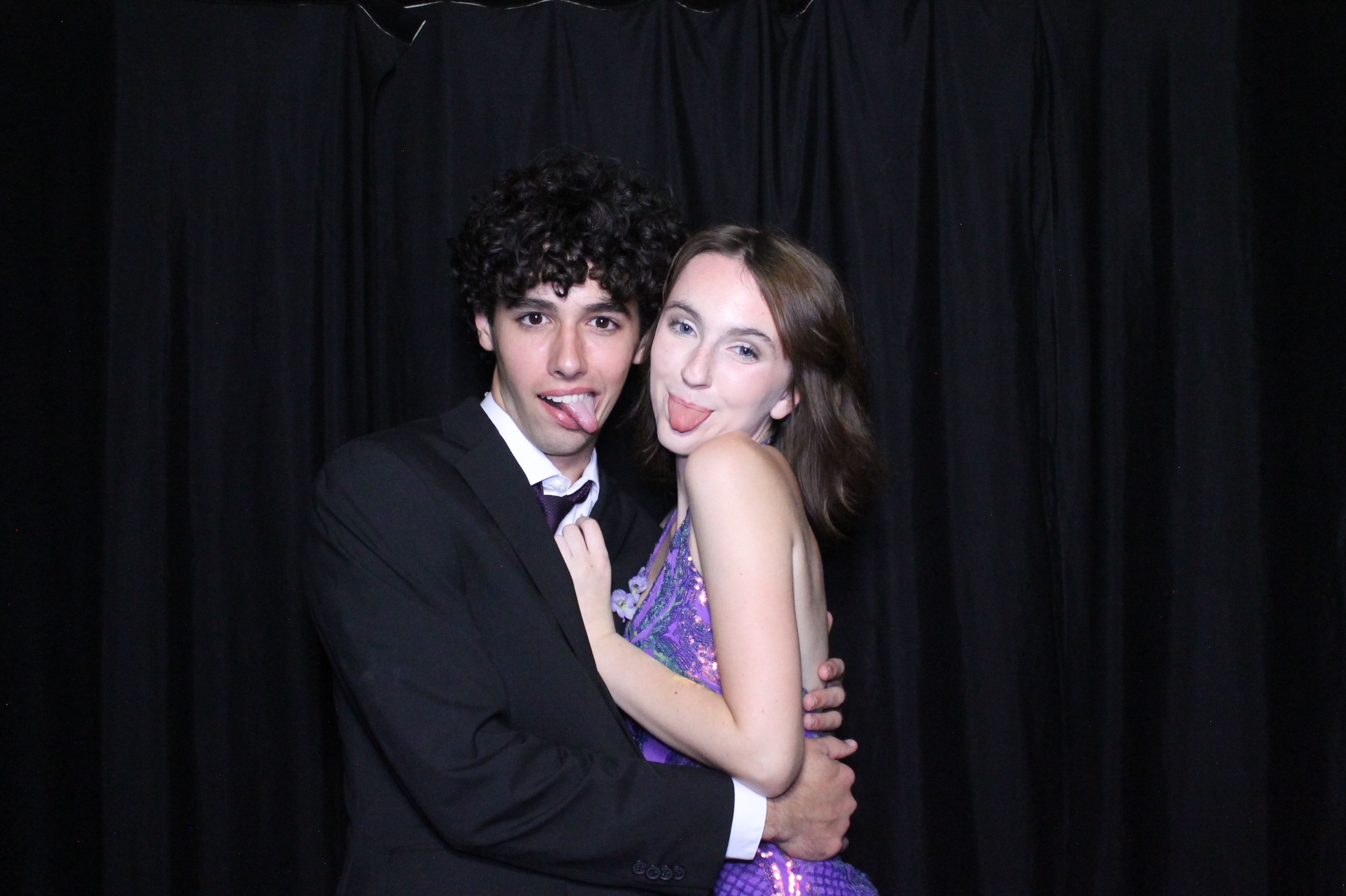 WHHS Homecoming | View more photos from the event at gallery.photoboothcincy.com/u/PhotoBoothCincy/WHHS-Homecoming