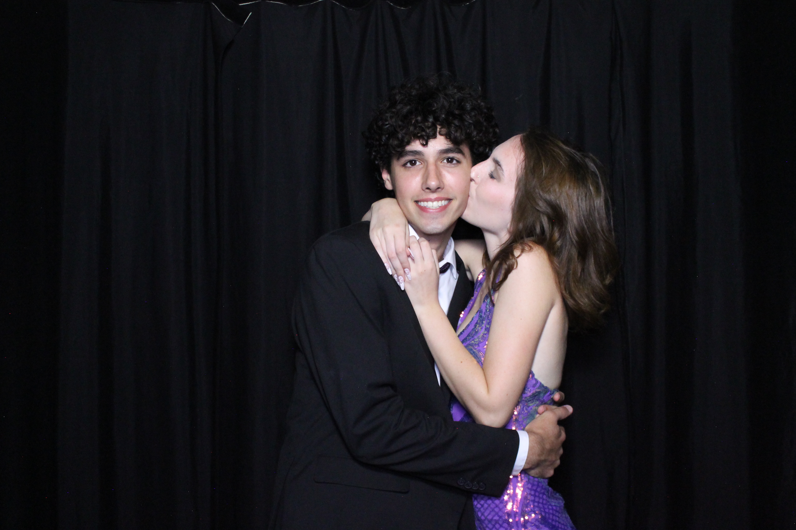 WHHS Homecoming | View more photos from the event at gallery.photoboothcincy.com/u/PhotoBoothCincy/WHHS-Homecoming