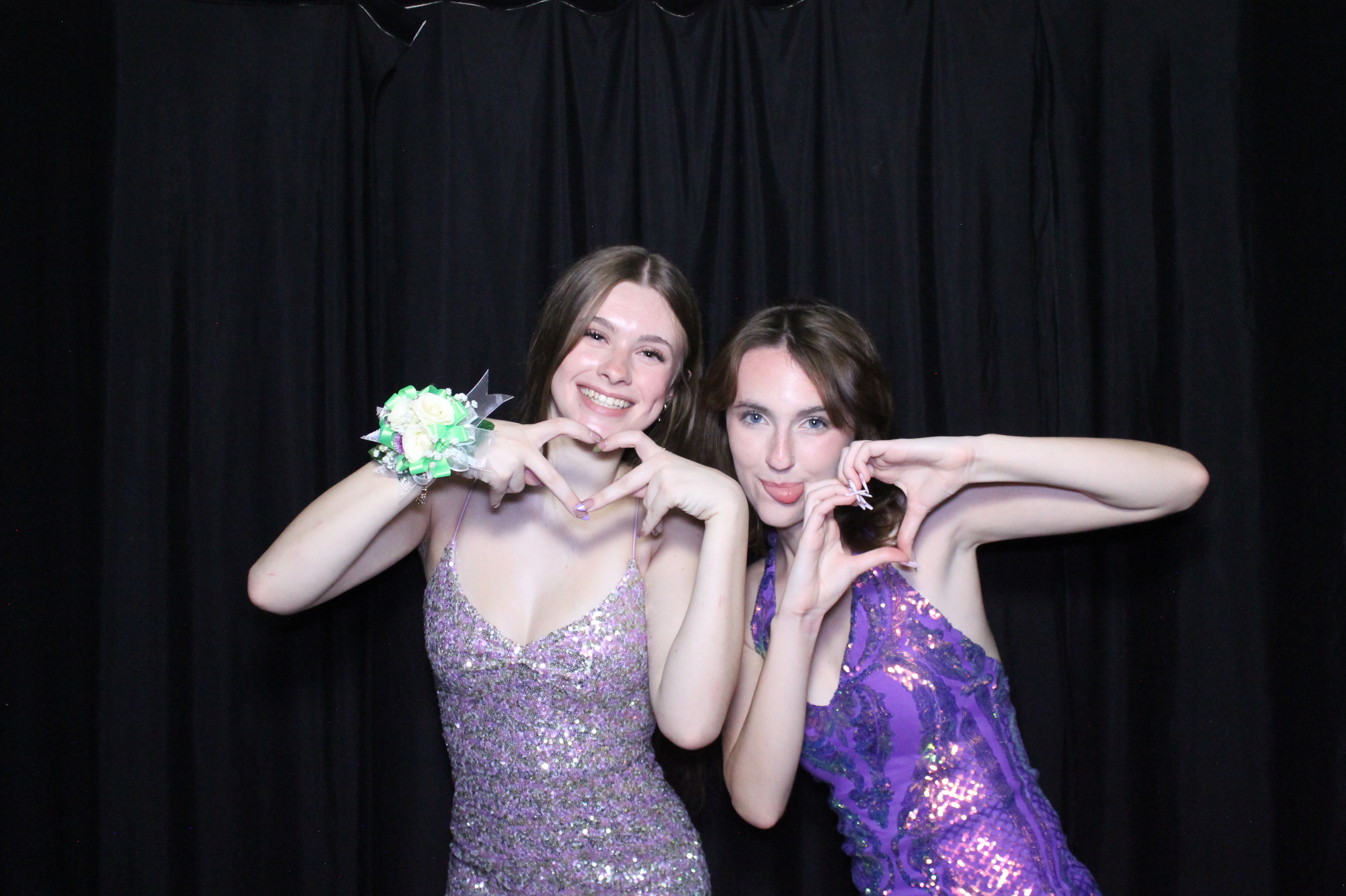 WHHS Homecoming | View more photos from the event at gallery.photoboothcincy.com/u/PhotoBoothCincy/WHHS-Homecoming